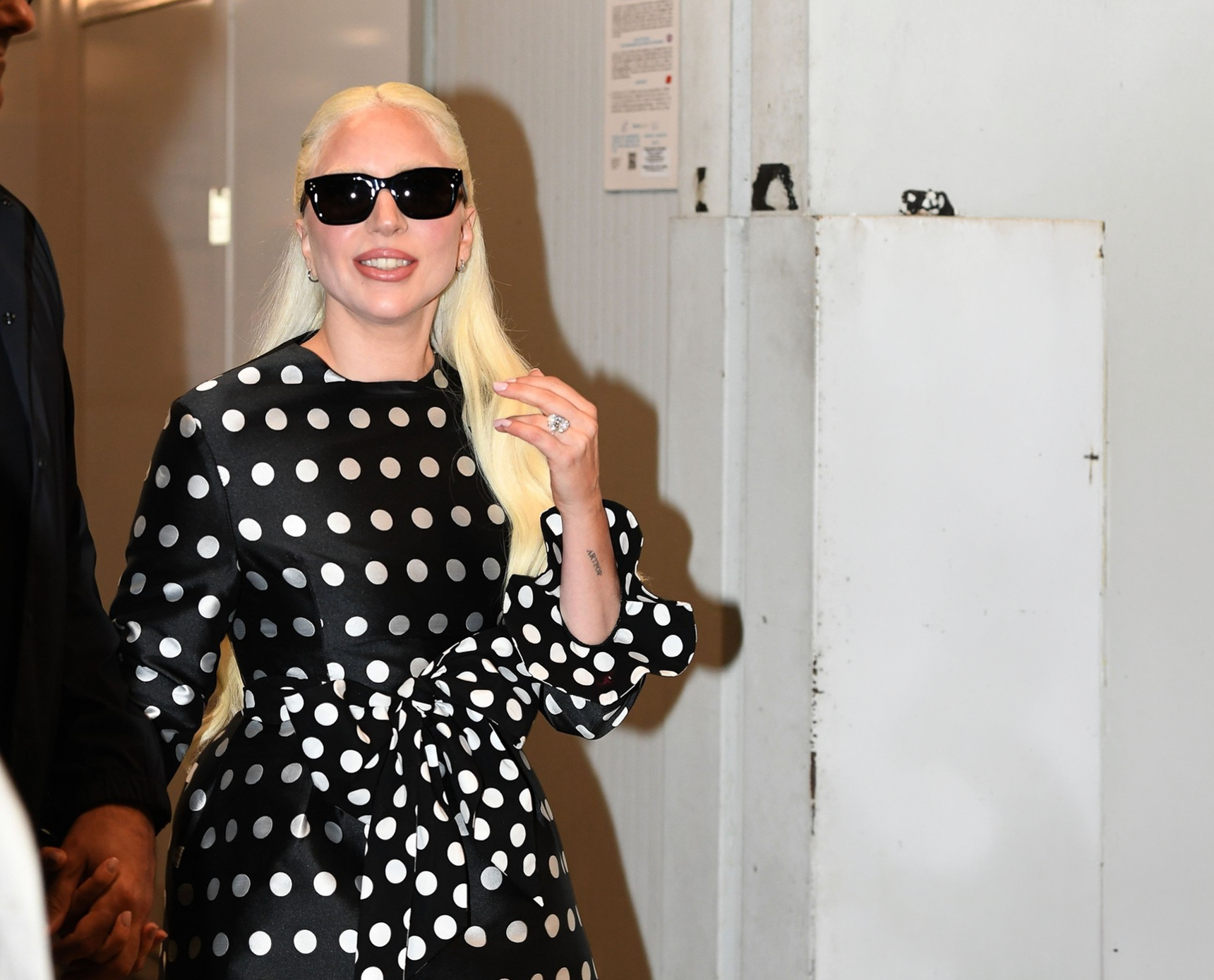 Oválné zásnubní prsteny. Co byste o nich měli vědět a proč je teď chce každá snoubenka