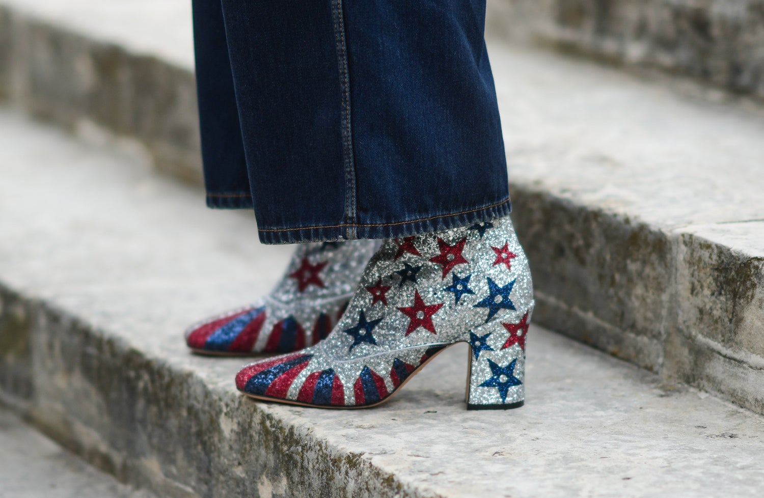 Nepřehlédnutelné boty slibují optimistický závěr letošního roku