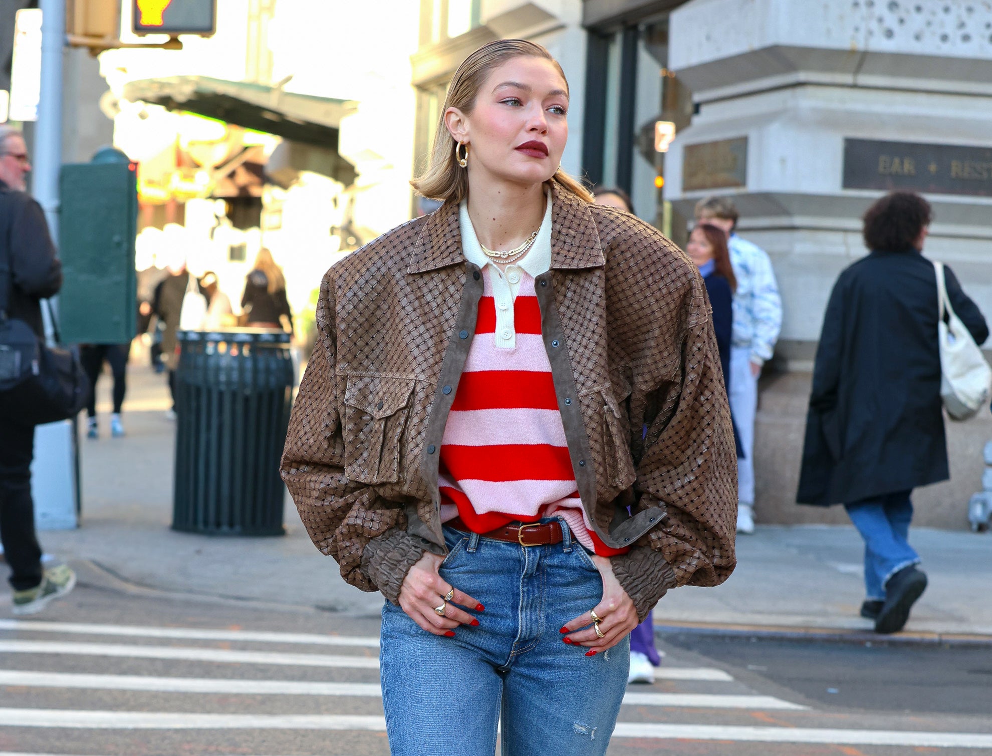 6 kousků stačí na celé jaro. Kapsulový šatník pro jarní sezonu 2026