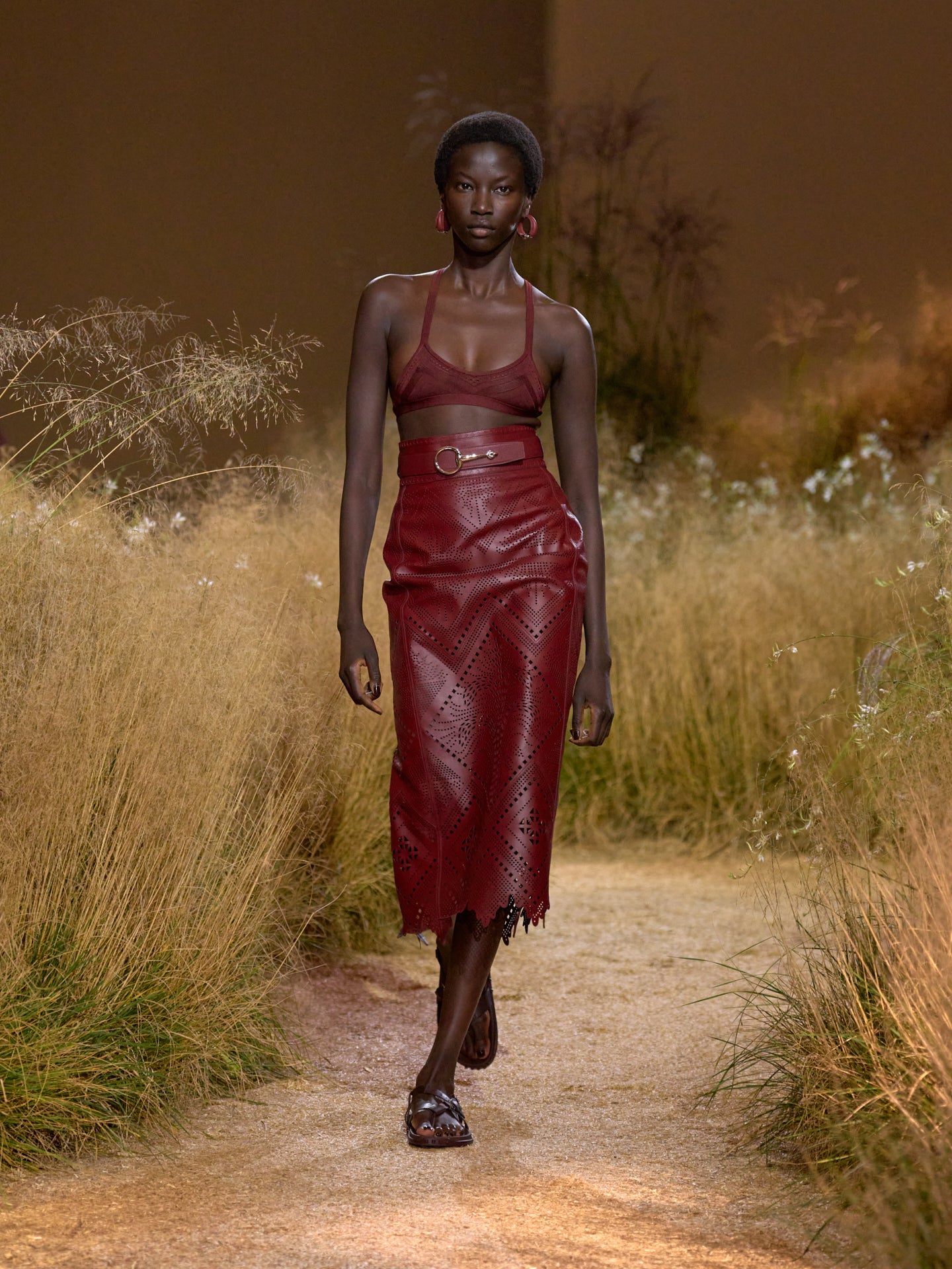 Klíčové looky z kolekce Hermés jaro - léto 2024