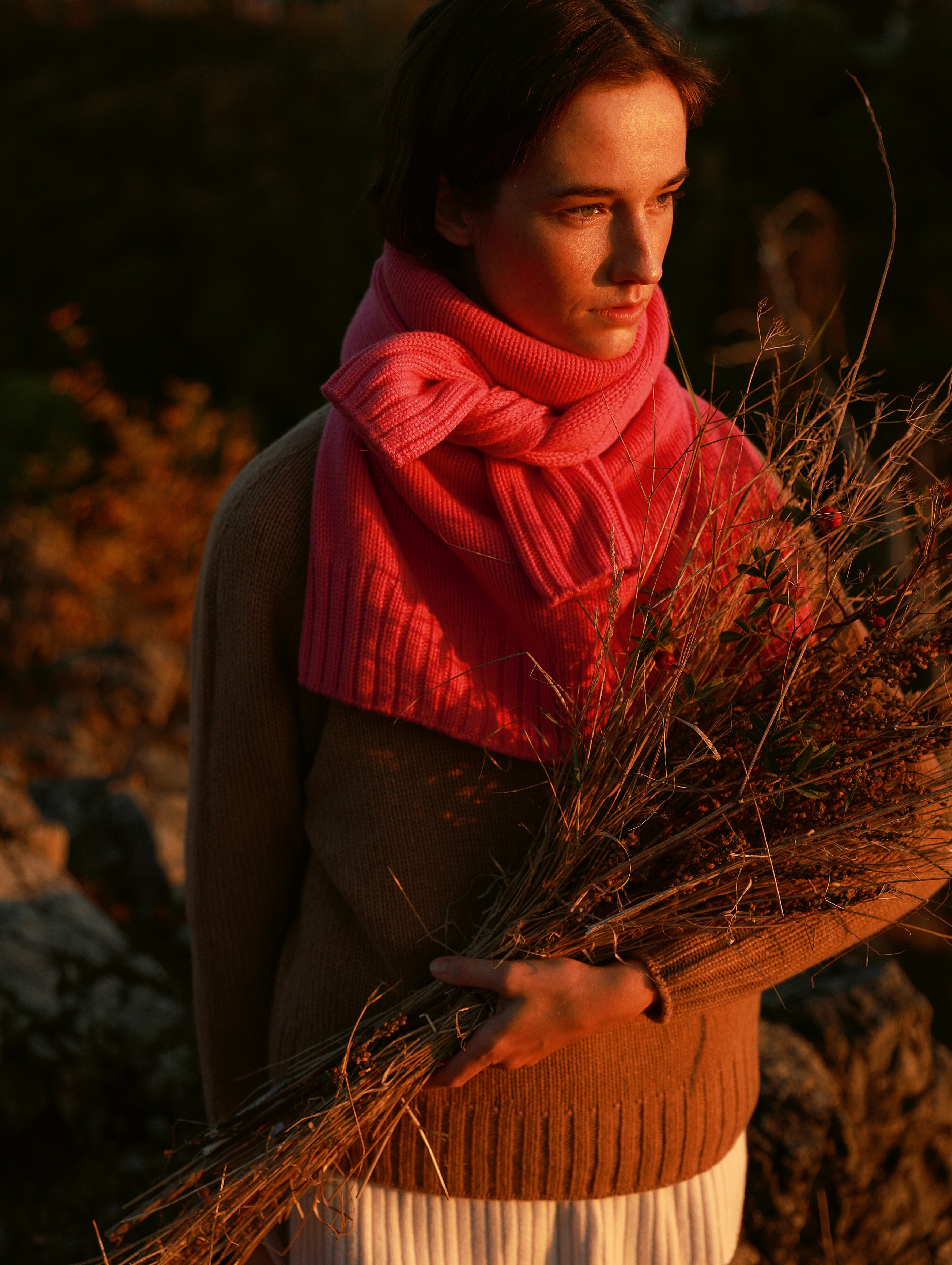 Úpletový svetřík s výstřihem do V z kašmíru Ultrasoft, Falconeri, 6 399 Kč