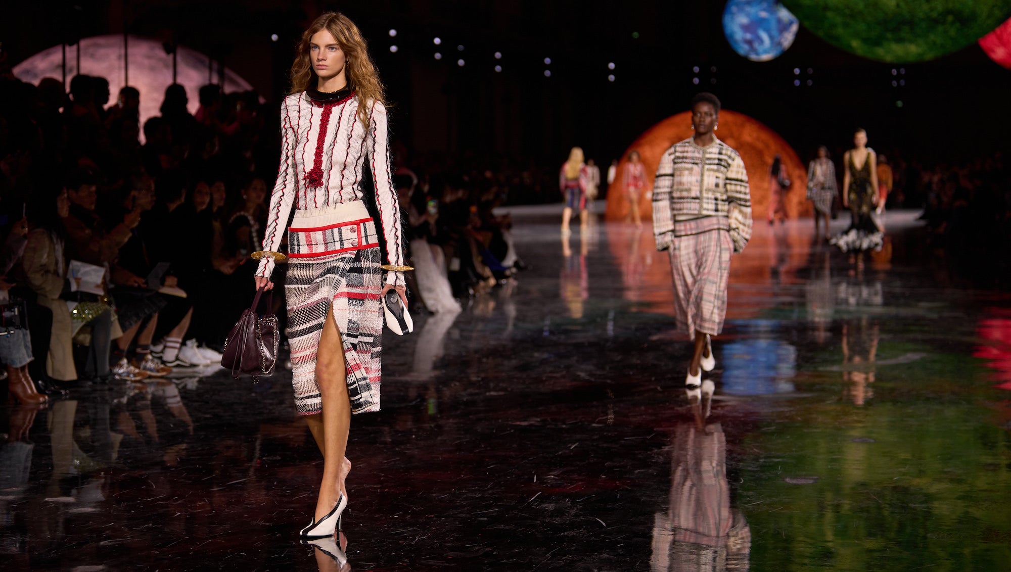 Dvoubarevné boty Chanel: 5 nových modelů, které dokazují, že klasika může být znovu revoluční