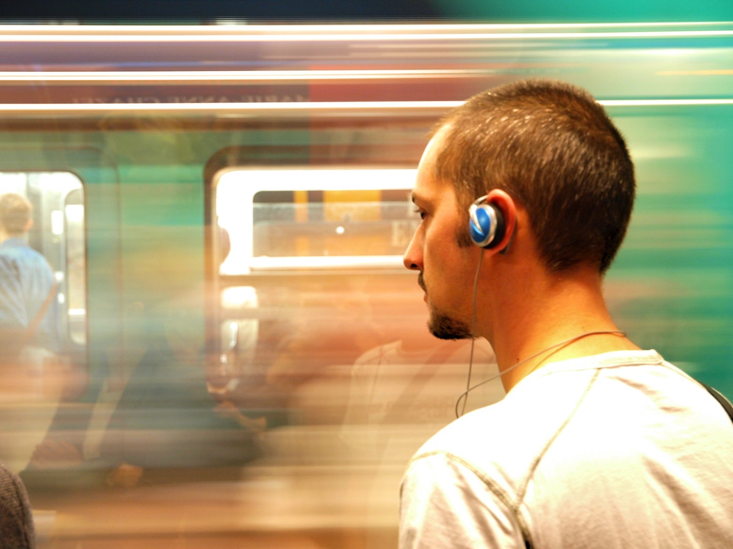 Pocit sociální neviditelnosti prožívají zejména lidé v automatizované zakázkové ekonomice, jako jsou messengeři, dodavatelé balíků či přepravci osob.