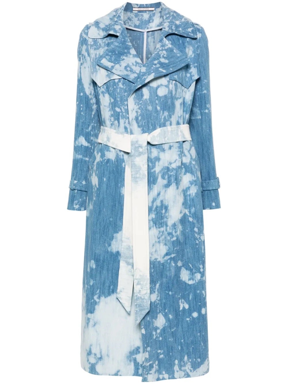 Denimový trenč s batikovaným vzorem, TAGLIATORE, prodává Farfetch, 517 €