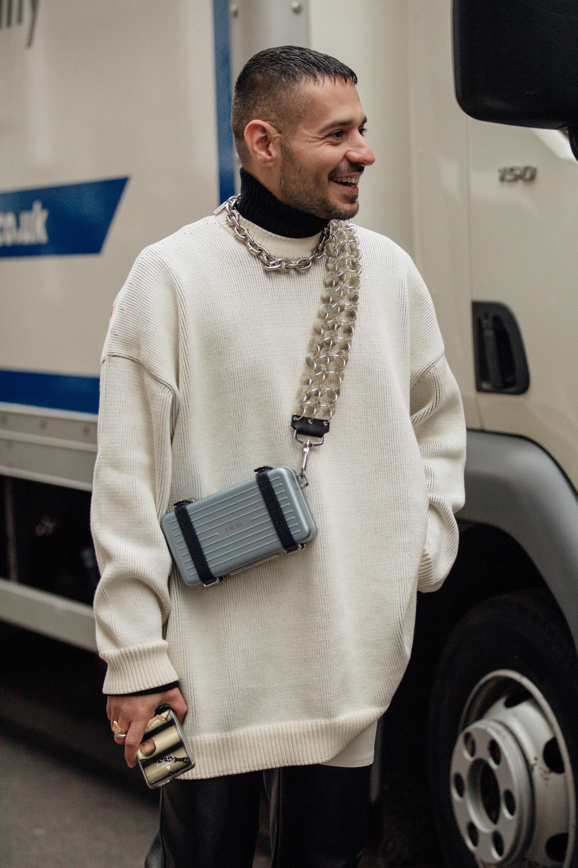 Autor: Jonathan Daniel Pryce