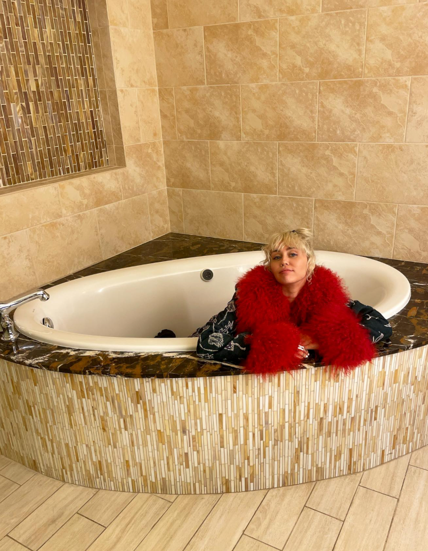 Nejlepší hořčíkové soli do koupele pro uvolnění svalů, odplavení stresu a lepší spánek