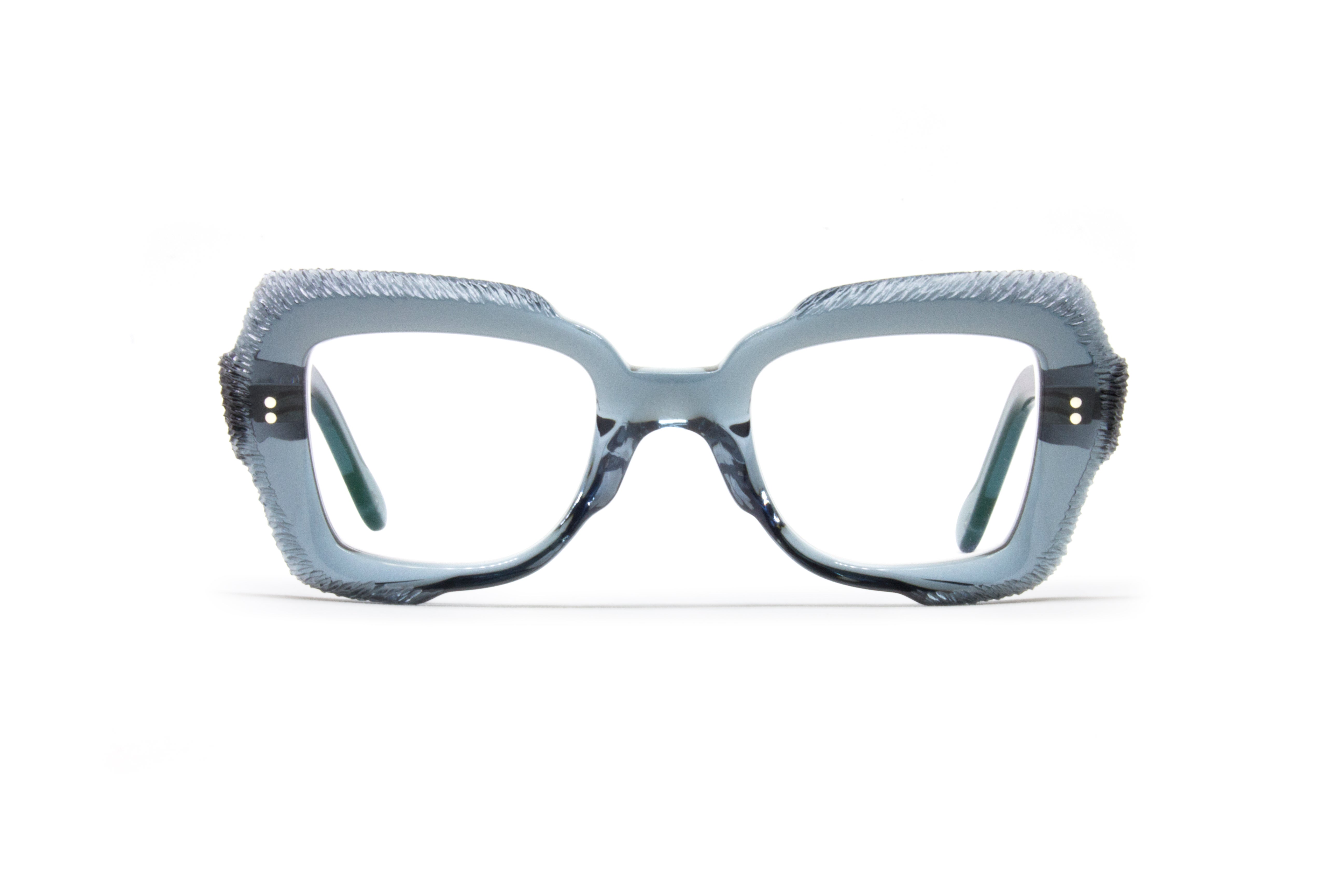 Obroučky Spravedlnost, Nastassia Aleinikava, 18 000 Kč Obroučky Spravedlnost, Nastassia Aleinikava, 18 000 Kč