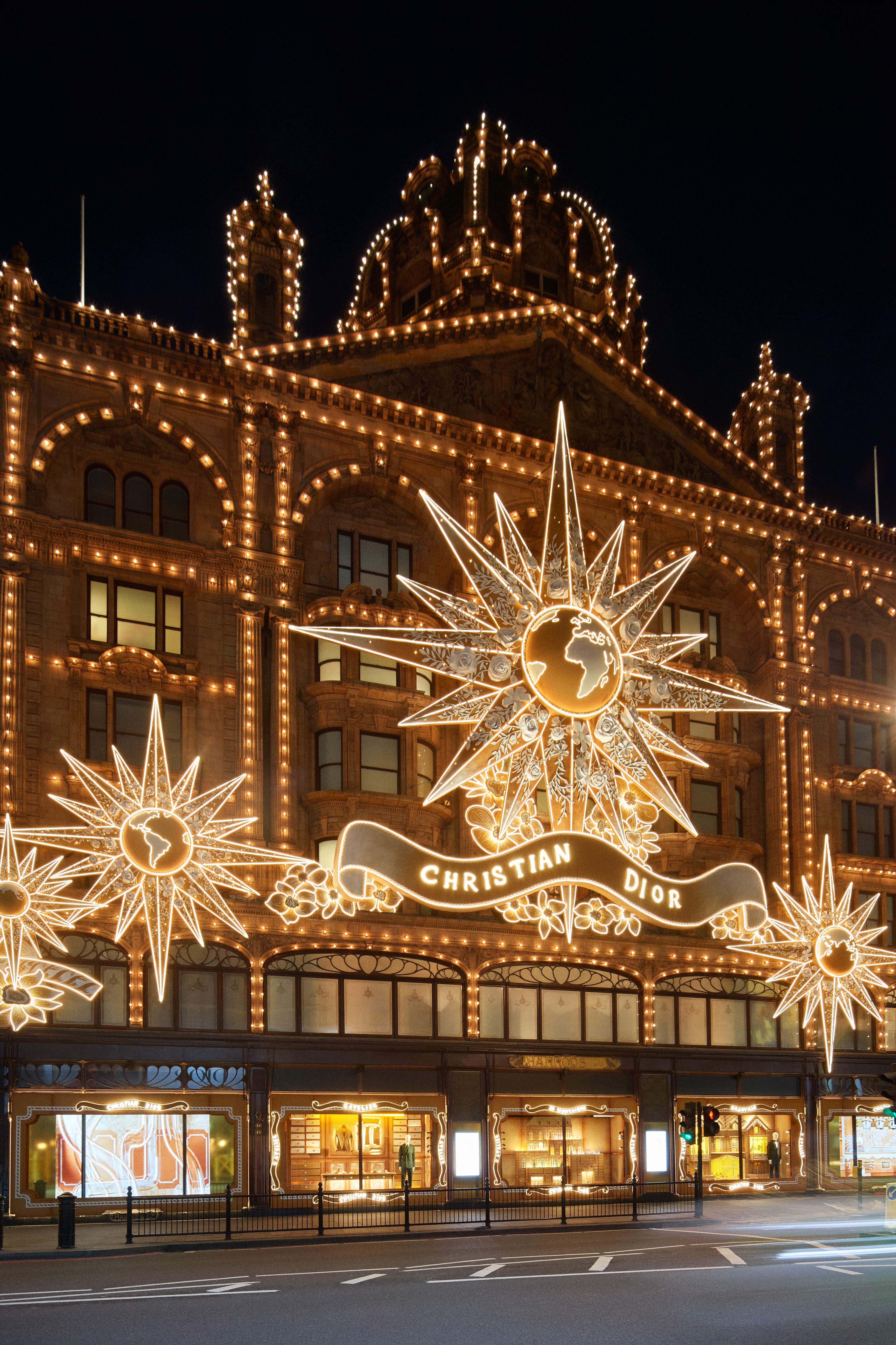 Dior x Harrods, fasáda budovy