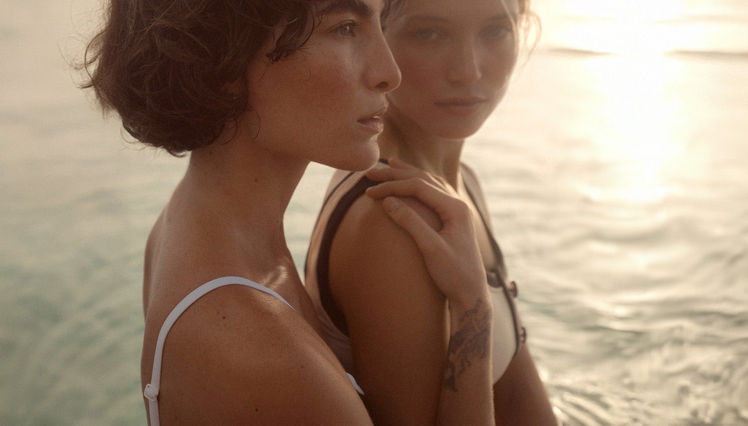 Voní jako čistá pleť, ale líp. Intimní vůně, které si všimnete jen vy a ti, co si je opravdu pustíte k tělu