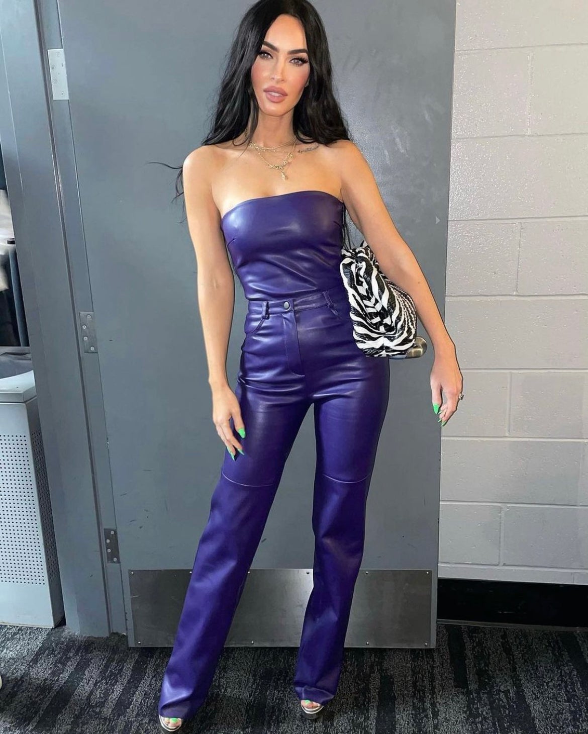 Megan Fox v kompletu CULTNAKED