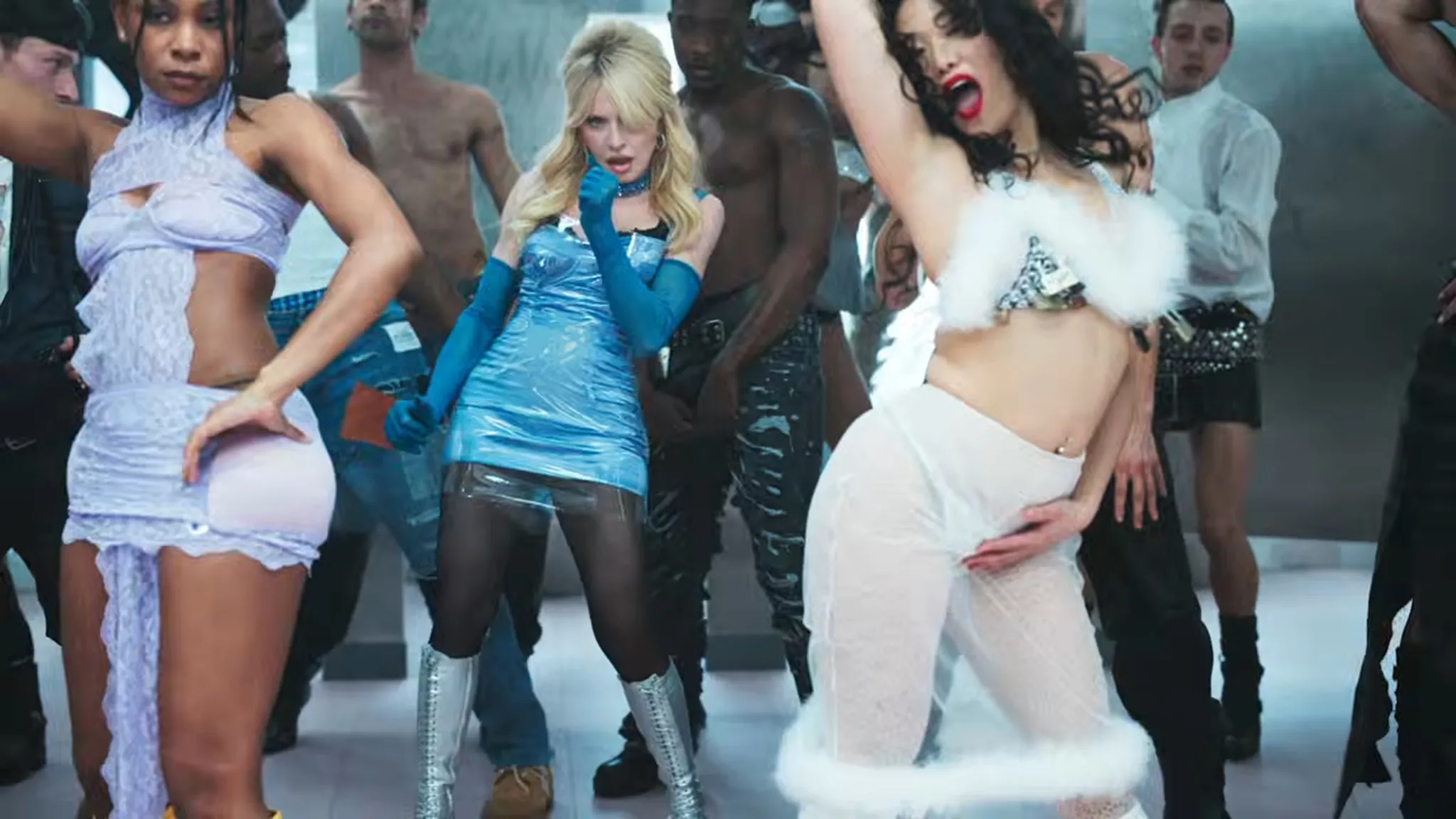 Kate Moss, Sabrina Carpenter a Madonna. Nový film plný hvězd vzdává hold klubové kultuře