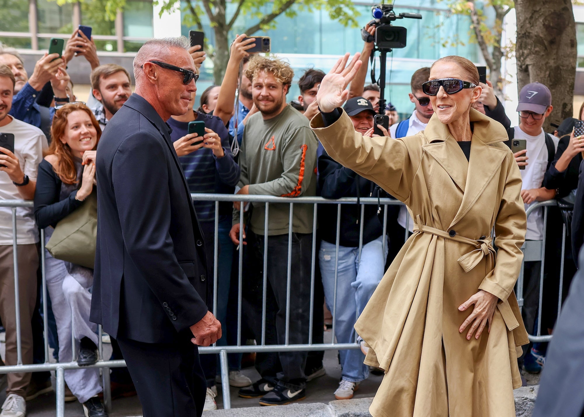 Návštěva Céline Dion v Paříži je jako jedna velká módní přehlídka