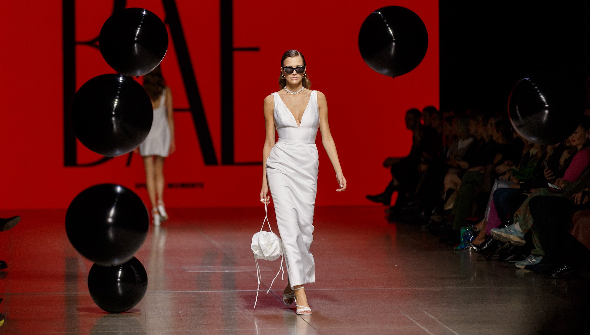 Severský minimalismus východu. Jak vypadají módní trendy na rok 2024 mimo fashion metropole