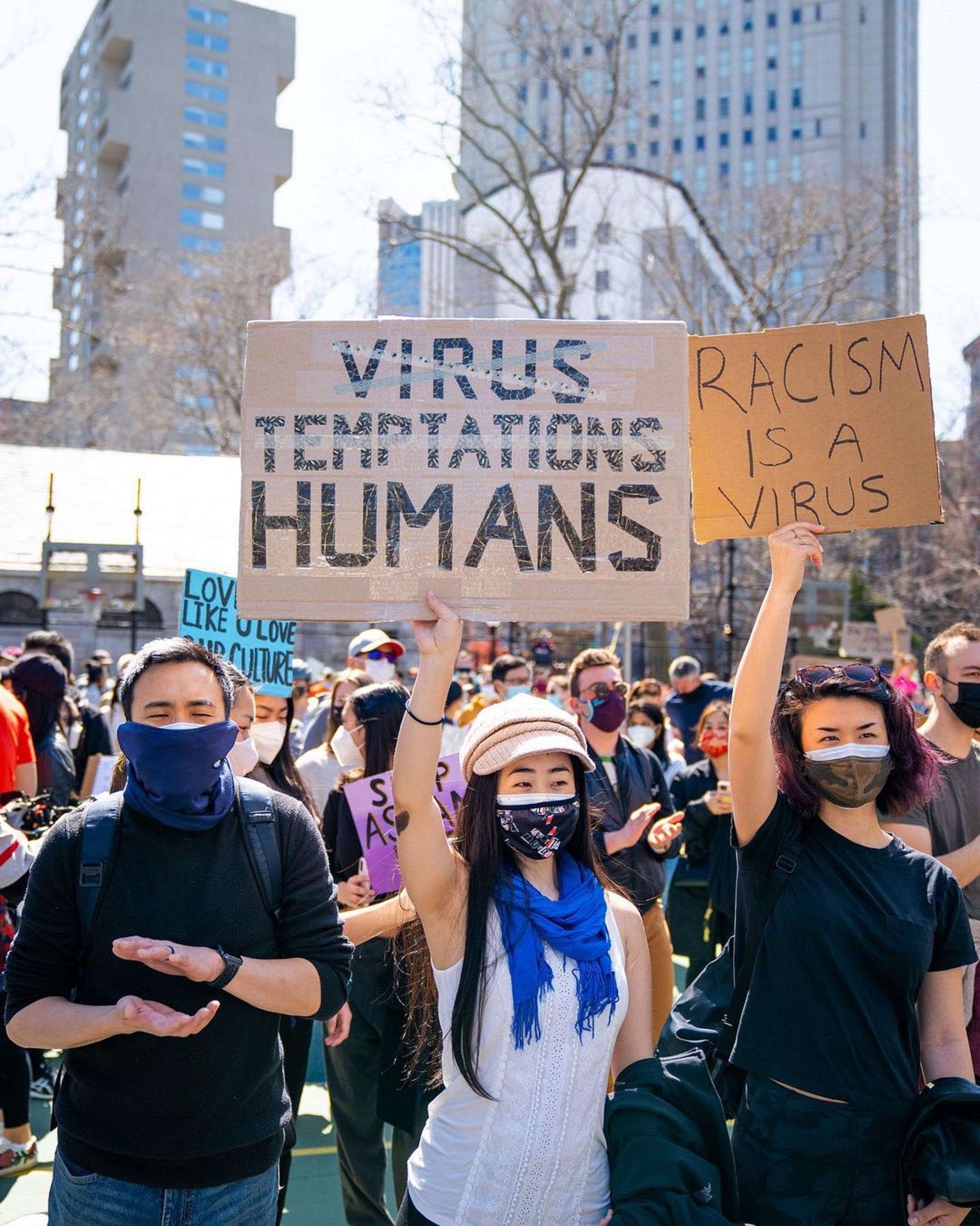 12 návrhářů a modelek o boji proti rasismu a hnutí #StopAsianHate