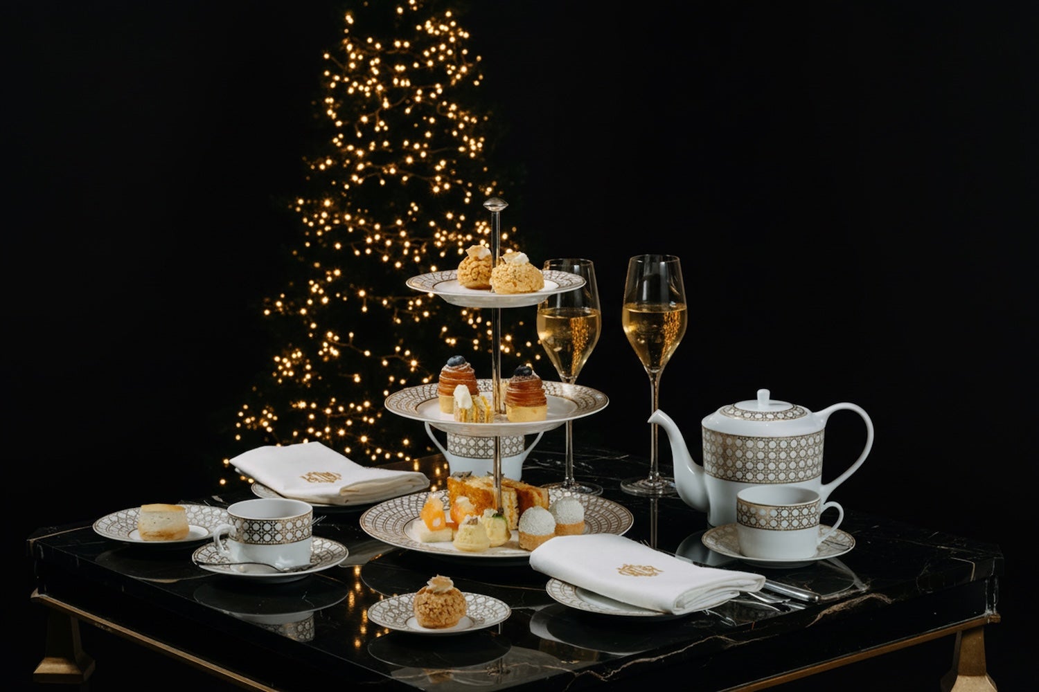 Sváteční ráno, so make it chic. Kávový a čajový set-up, který stojí za to