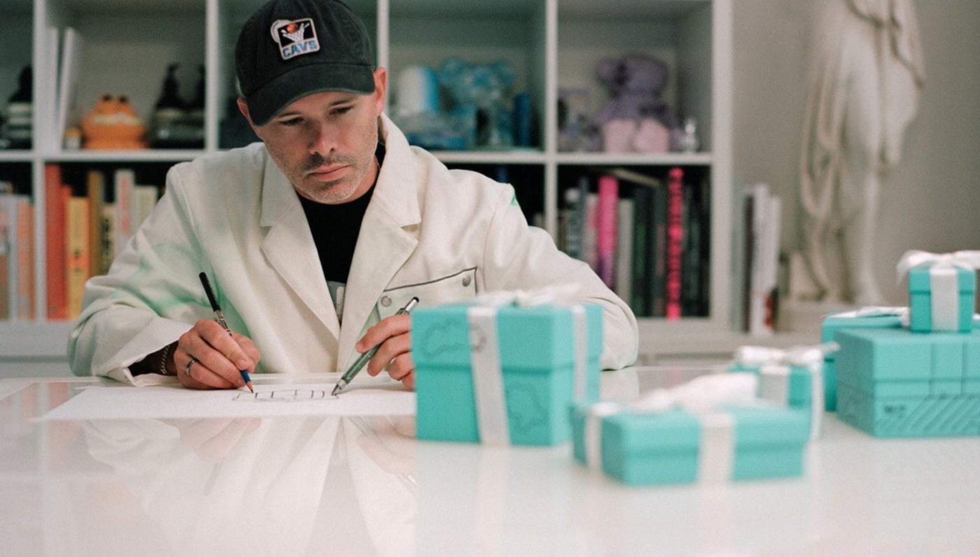 Daniel Arsham přetransformoval modrou krabičku Tiffany & Co.