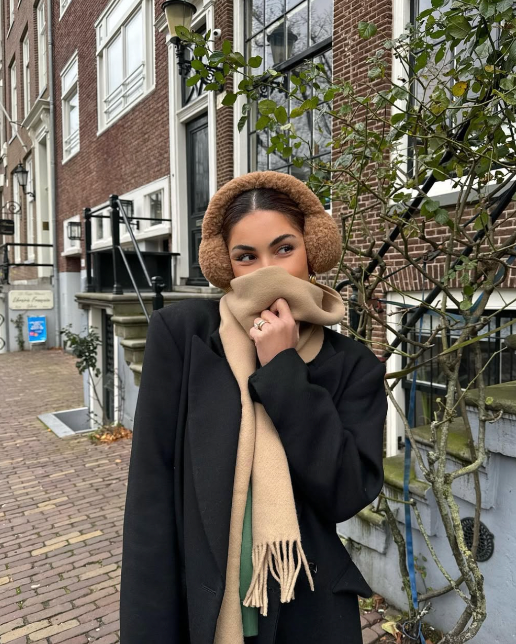 V čem přežít zimu. Pleteniny, kašmír a ostatní měkké siluety 