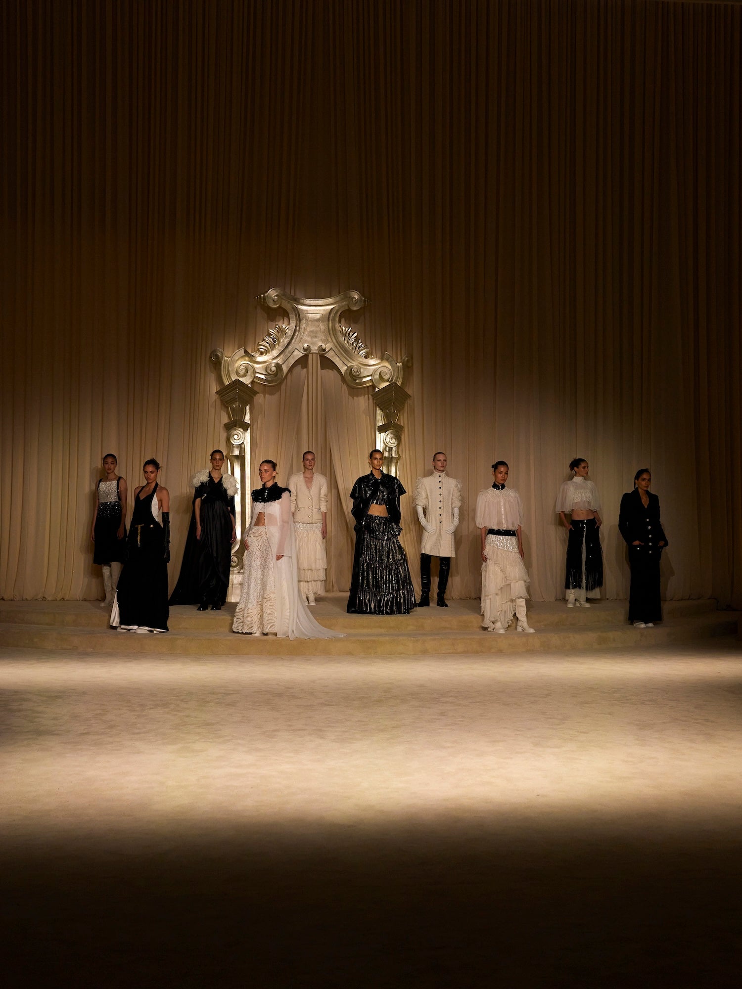 Co zůstane, když zmizí pozlátko? Chanel objevuje podstatu luxusu