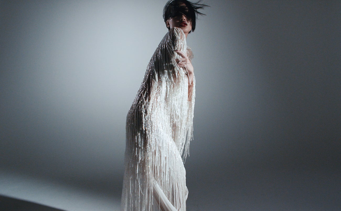 Getting into a role with Vogue Czechoslovakia: video fashion show Pièce(s)