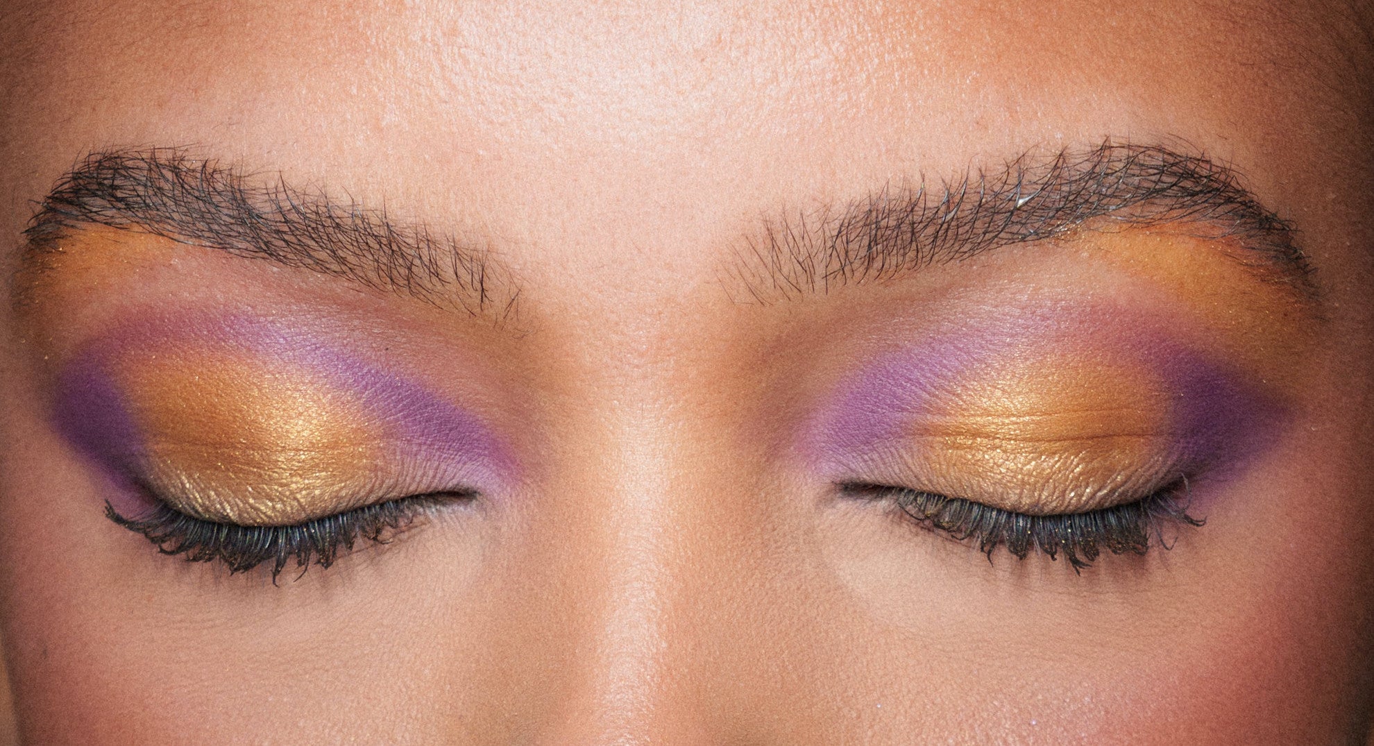 Na velikosti už zase záleží. Velké paletky očních stínů se vracejí na scénu a rovnou do hlavní role