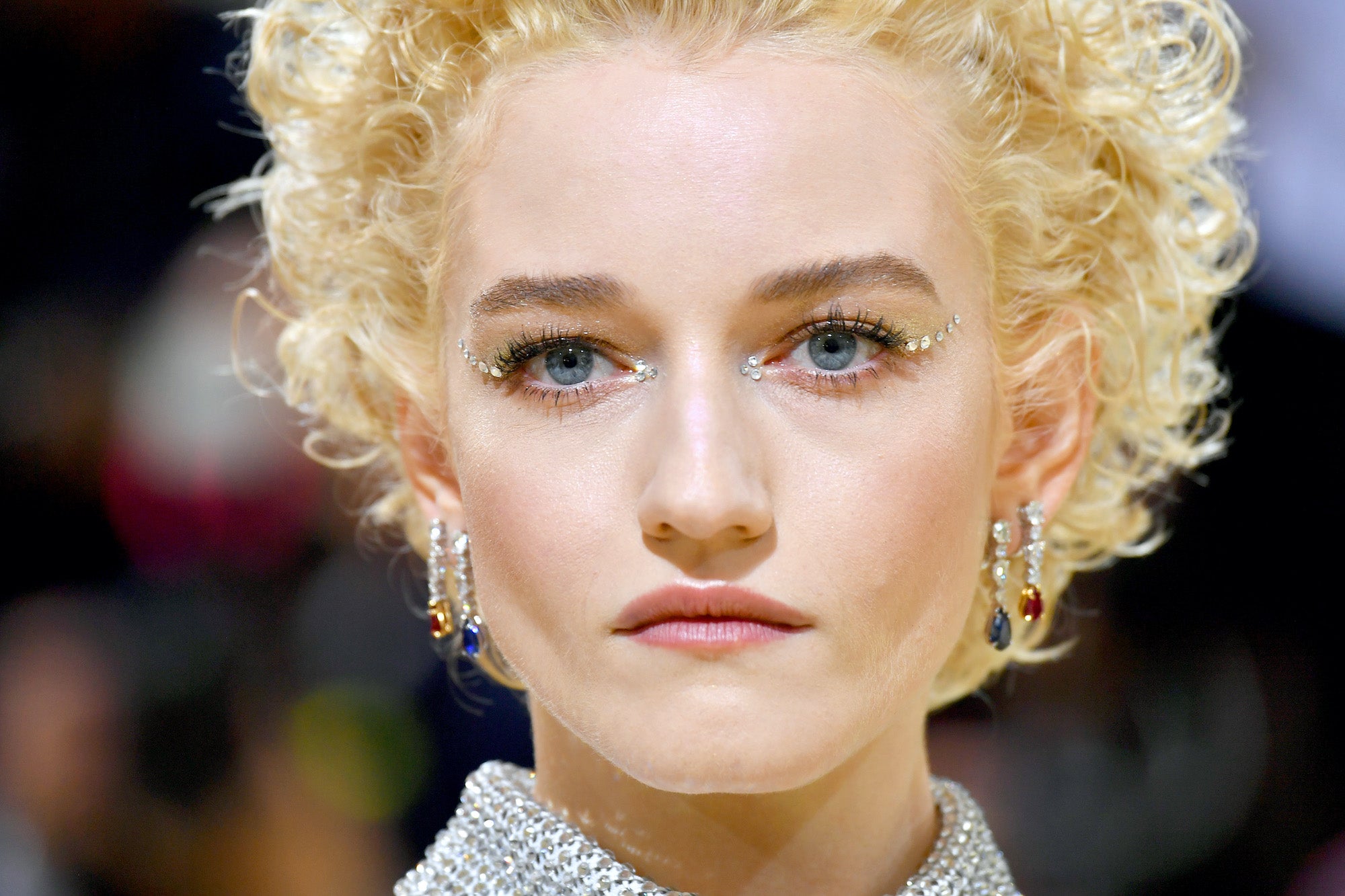 Julia Garner na Met Gala 2021