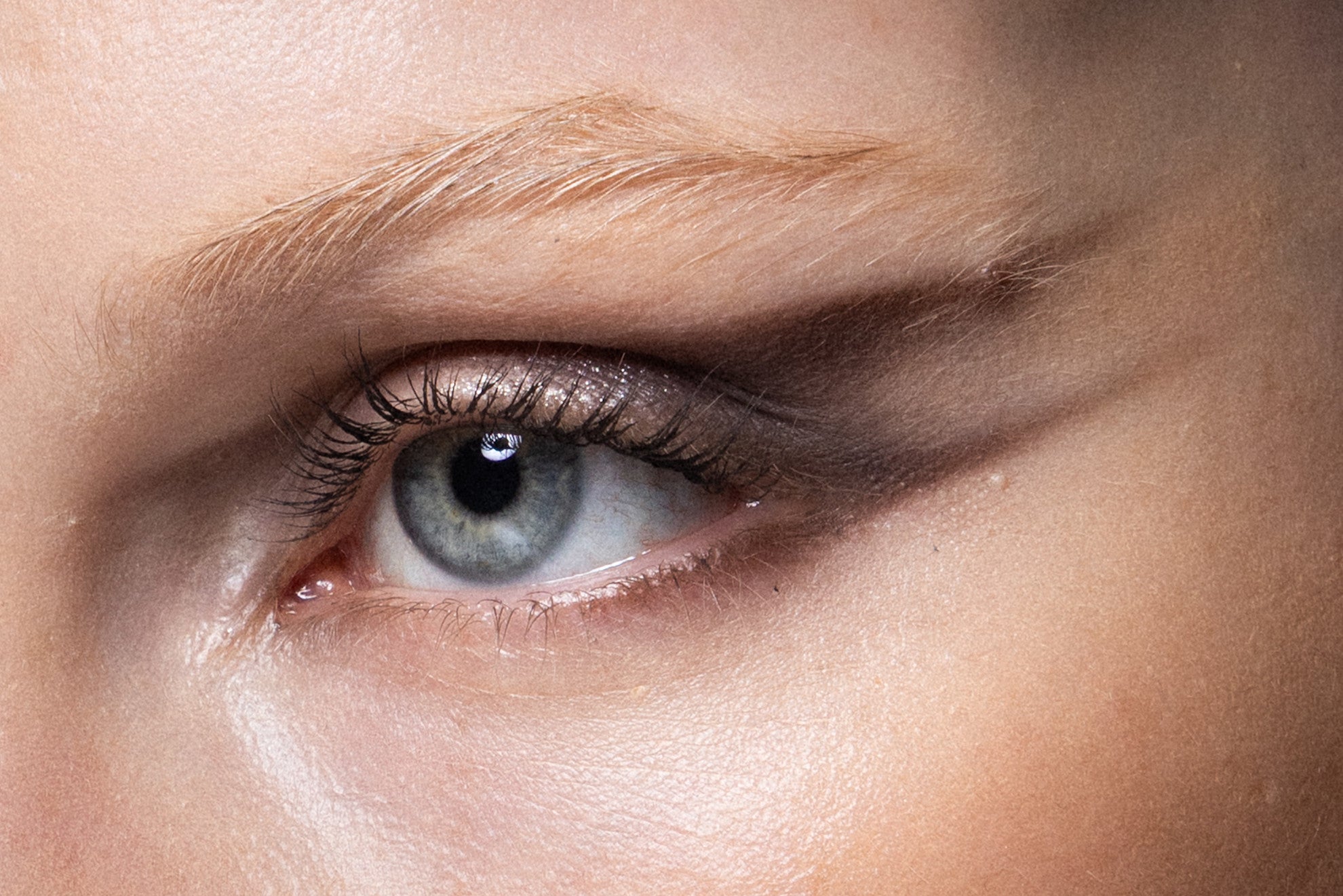 Na velikosti už zase záleží. Velké paletky očních stínů se vracejí na scénu a rovnou do hlavní role