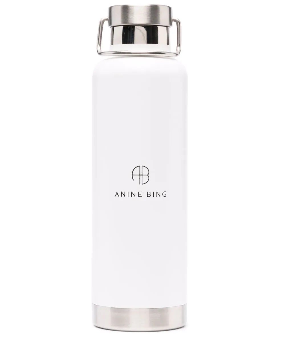 Láhev na vodu Pia, ANINE BING, prodává Farfetch, 104 €