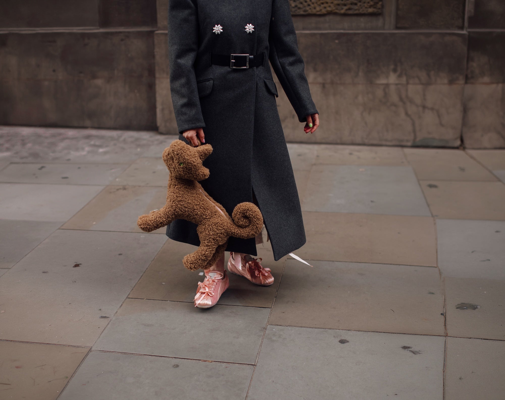 Jen růžová to může být. Přivítejte jaro v millennial pink teniskách