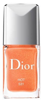 Lak na nehty v odstínu Hot, Dior,  740 Kč