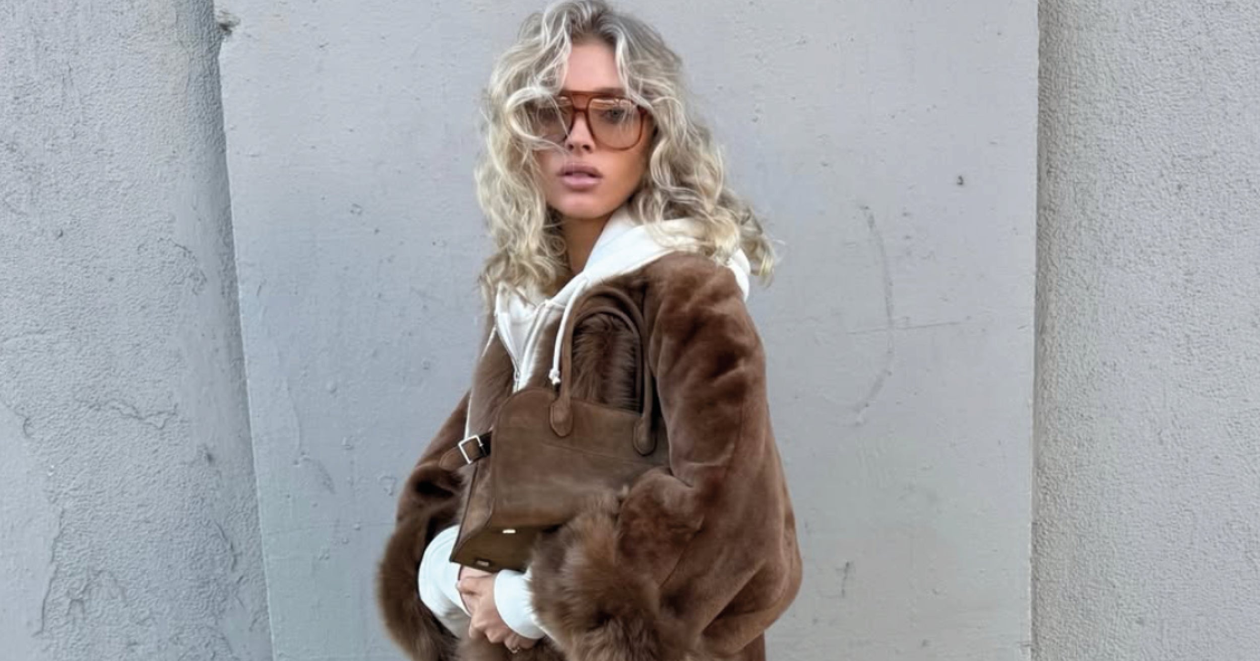 Měkkost jako nový luxus. Zimní trendy, které se nosí pořád