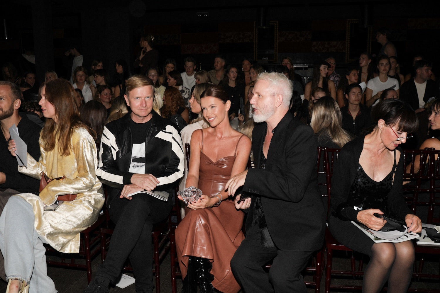 Propracovaný minimalismus i taneční battle – tak vypadal Vogue CS Runway na MBPFW