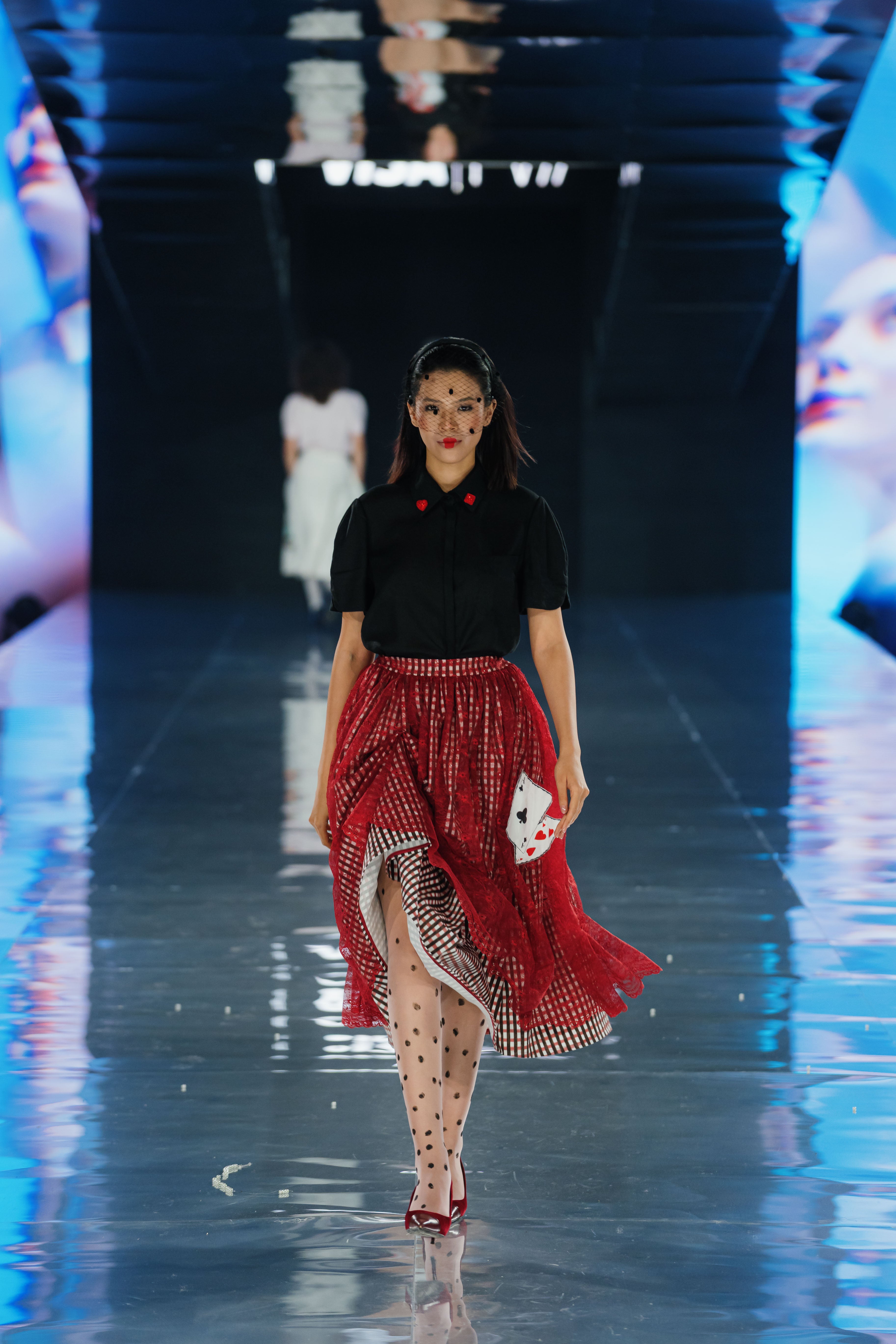 AIGUL KASSYMOVA na Visa Fashion Week Almaty Prefall 2026