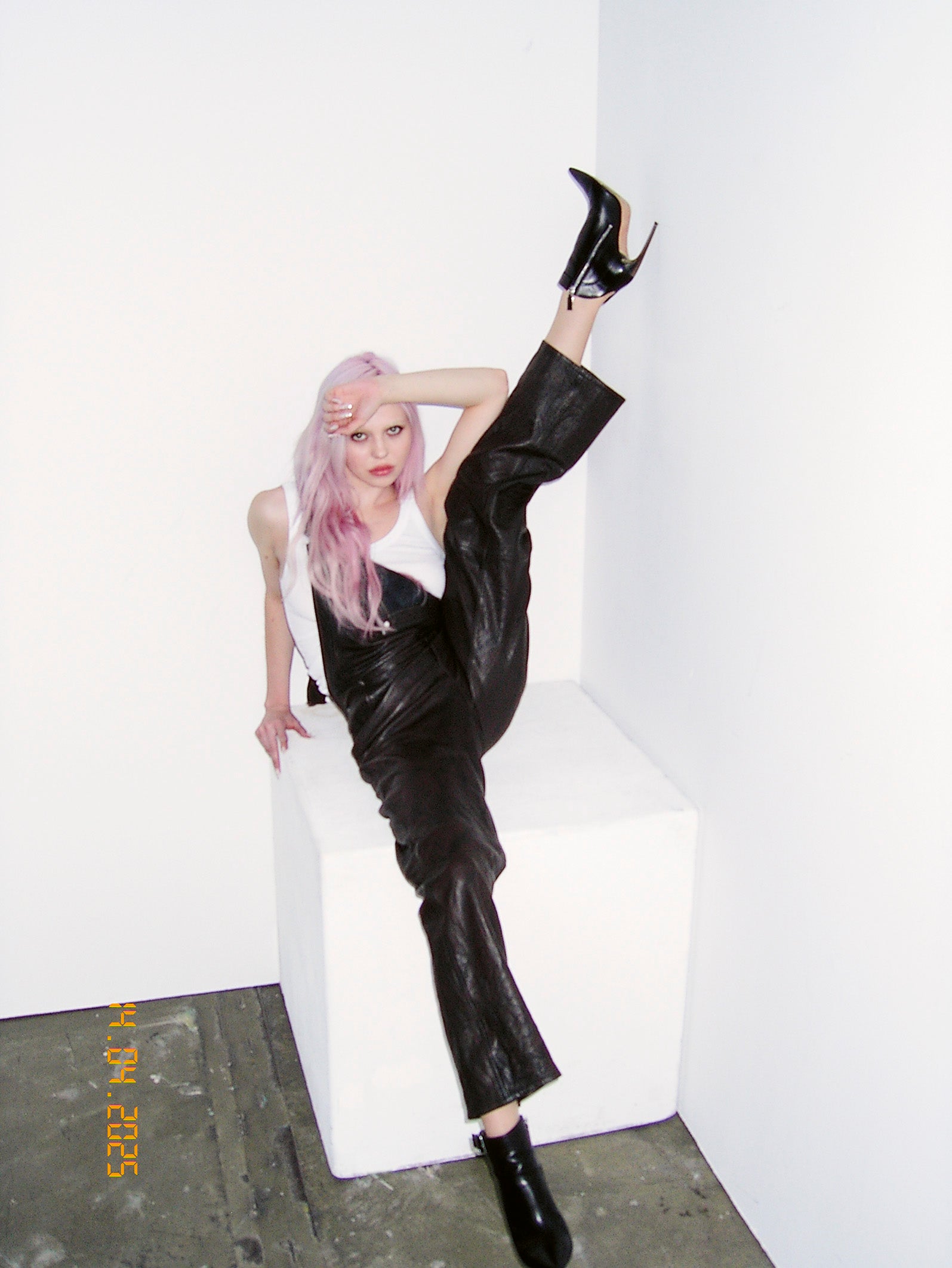 Adéla Jergová vydává první EP a míří ke statusu globální popstar