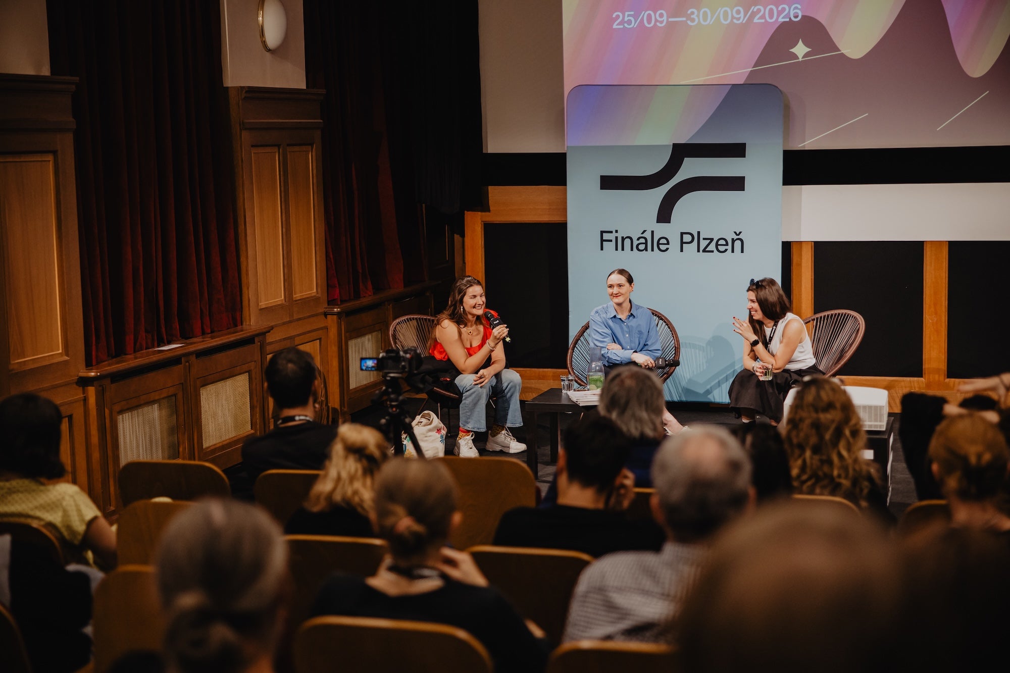 První ze série Vogue Film Talks s Janou Hojdovou a Eliškou Soukupovou na Finále Plzeň přinesl nečekané momenty