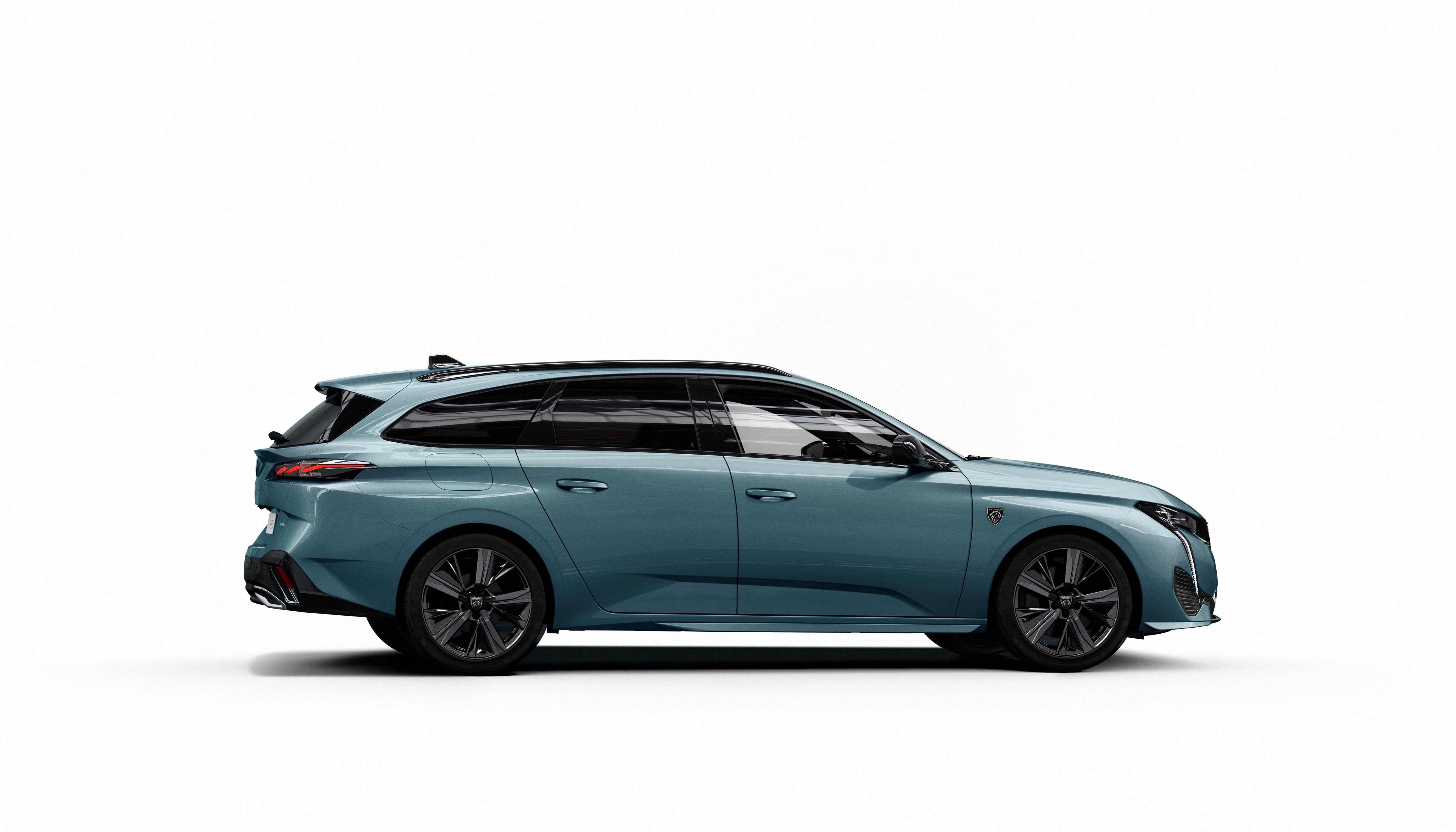 Kombi jako strohý pracant? To je dávno passé. Dnešní vozy jsou elegantní, výkonné, ultramoderní, a přitom si stále zachovávají praktičnost a obrovský zavazadelník, přesně jako nový Peugeot 308 SW. Do Česka dorazí začátkem příštího roku, a to i jako plug-in hybrid. Peugeot, prodává peugeot.cz #voguepromotion