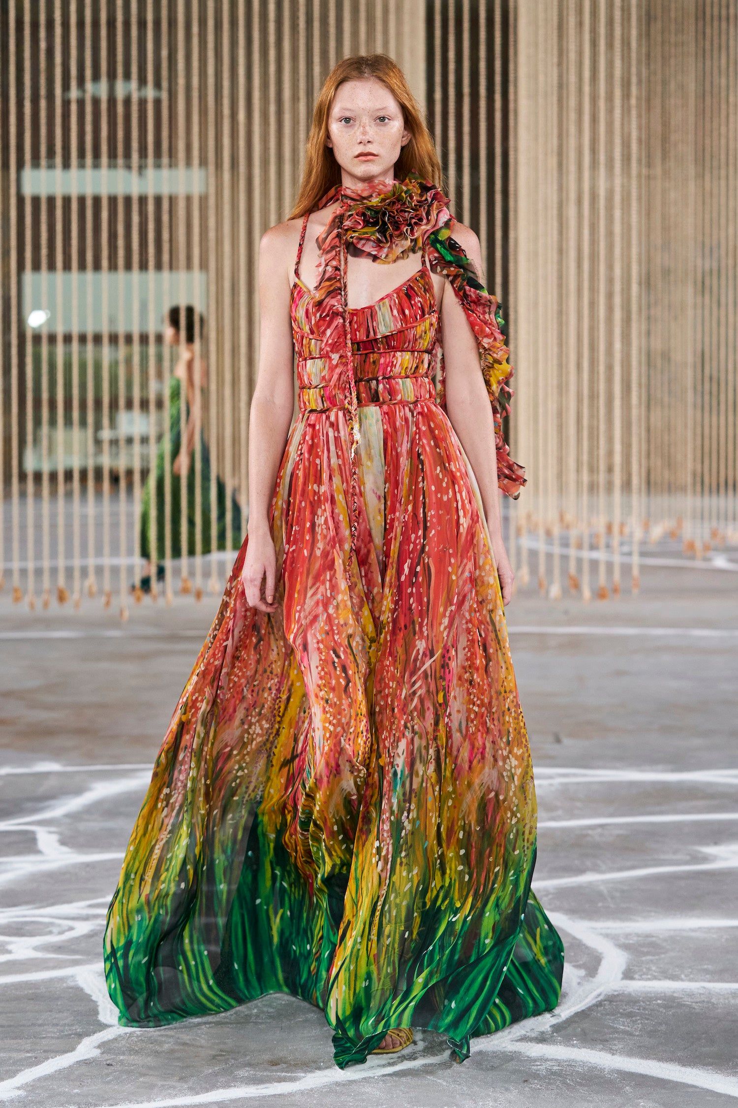 Nonšalantní bohyně i rozevlátá hippie: K boho šatům patří jedině sandály
