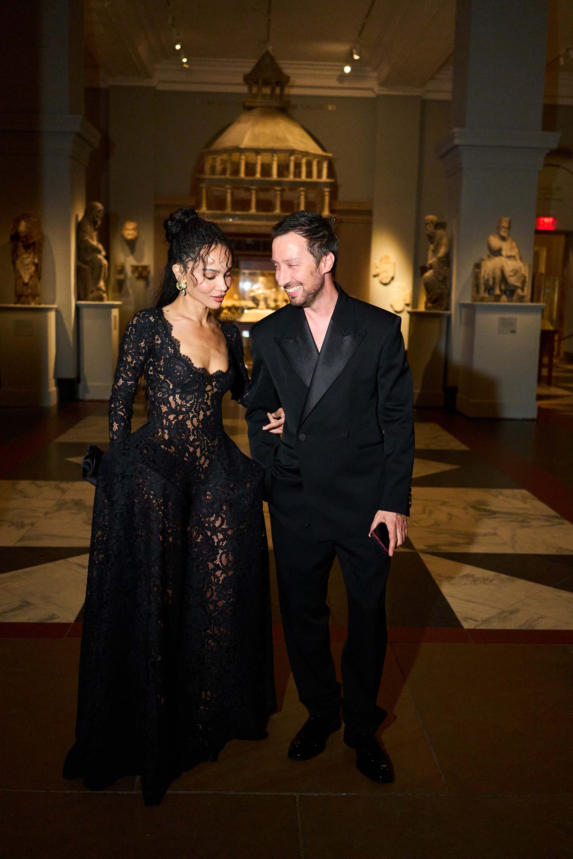 Met Gala 2026: Zoë Kravitz v šatech Saint Laurent a Anthony Vaccarello