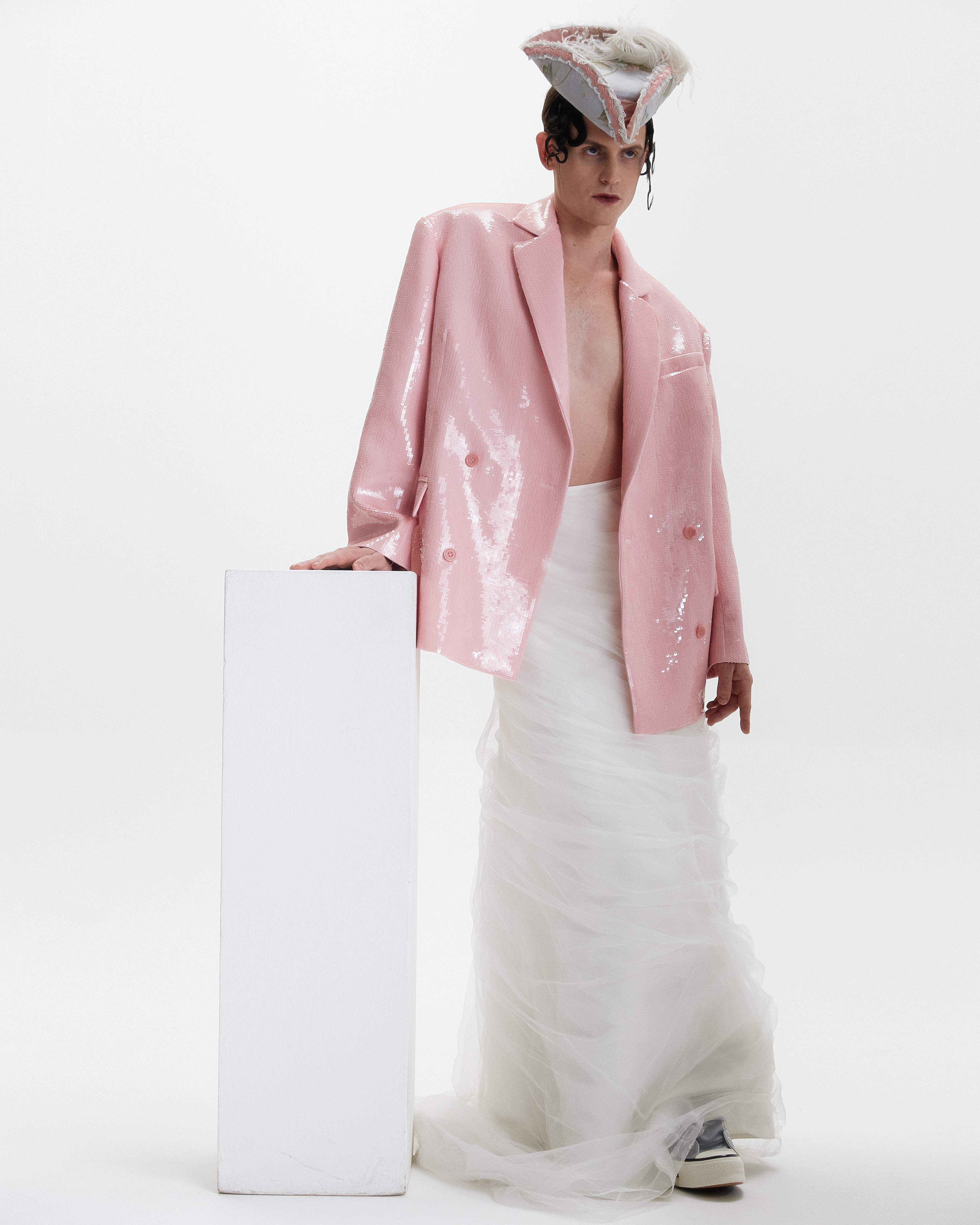 Autor: Alexander Bel Autor: Alexander Bel