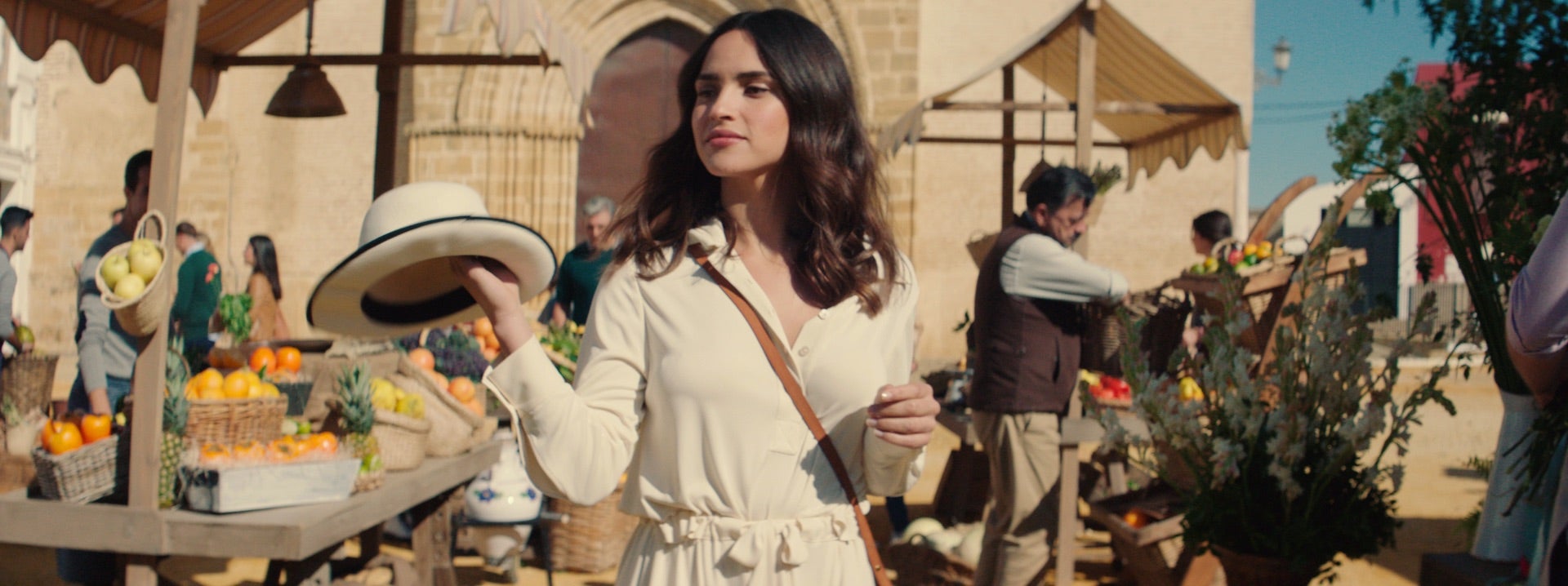 Adria Arjona     Autor: Hunter & Gatti pro Armani Beauty