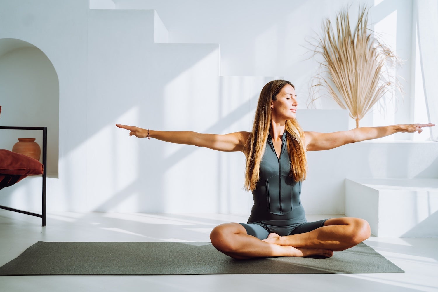 Kobra či pes hlavou dolů: Víme, jak si vybrat tu nejlepší podložku na jógu