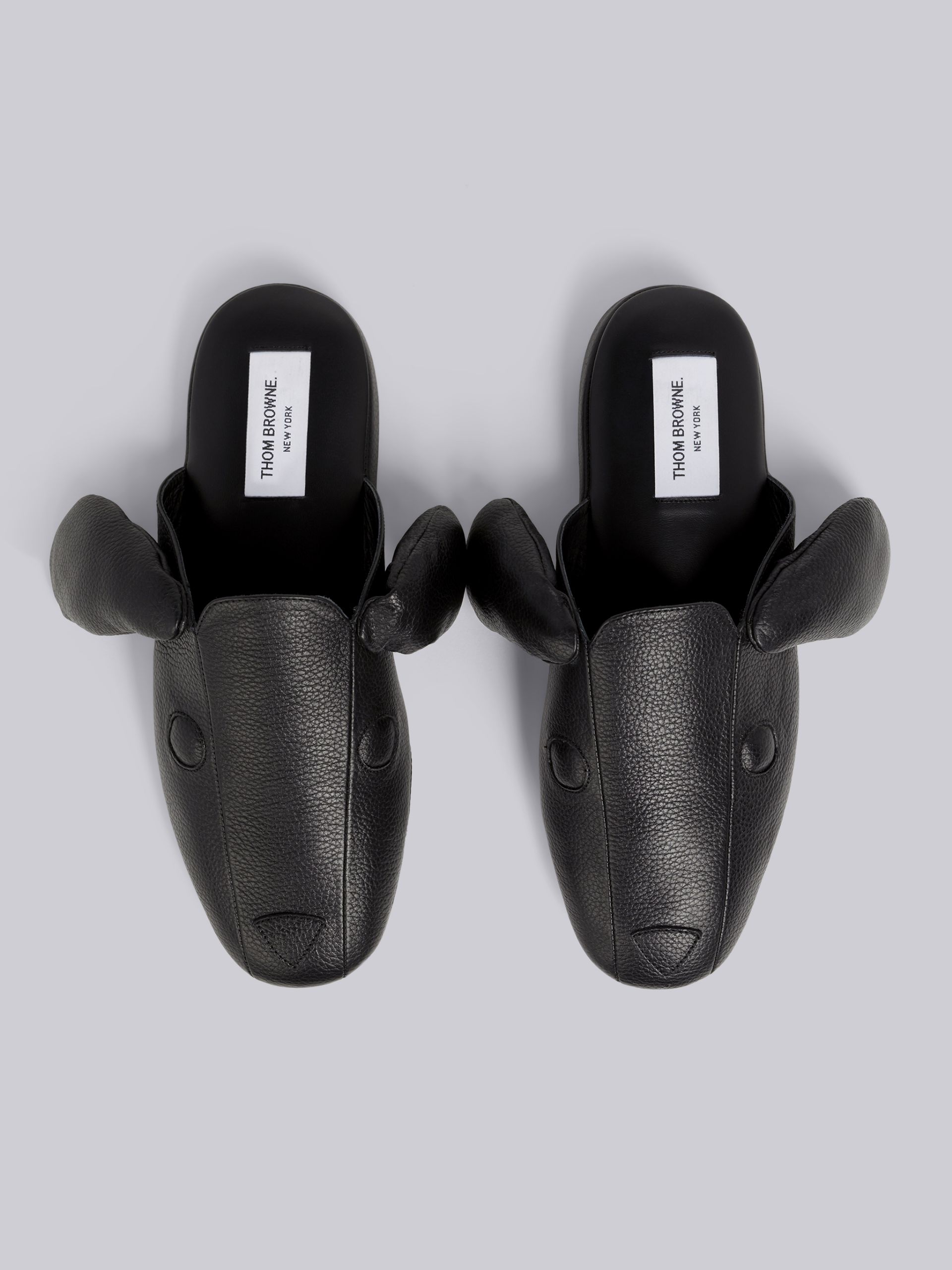 Pantofle, Thom Browne, 630 € Autor: Courtesy of Thom Browne