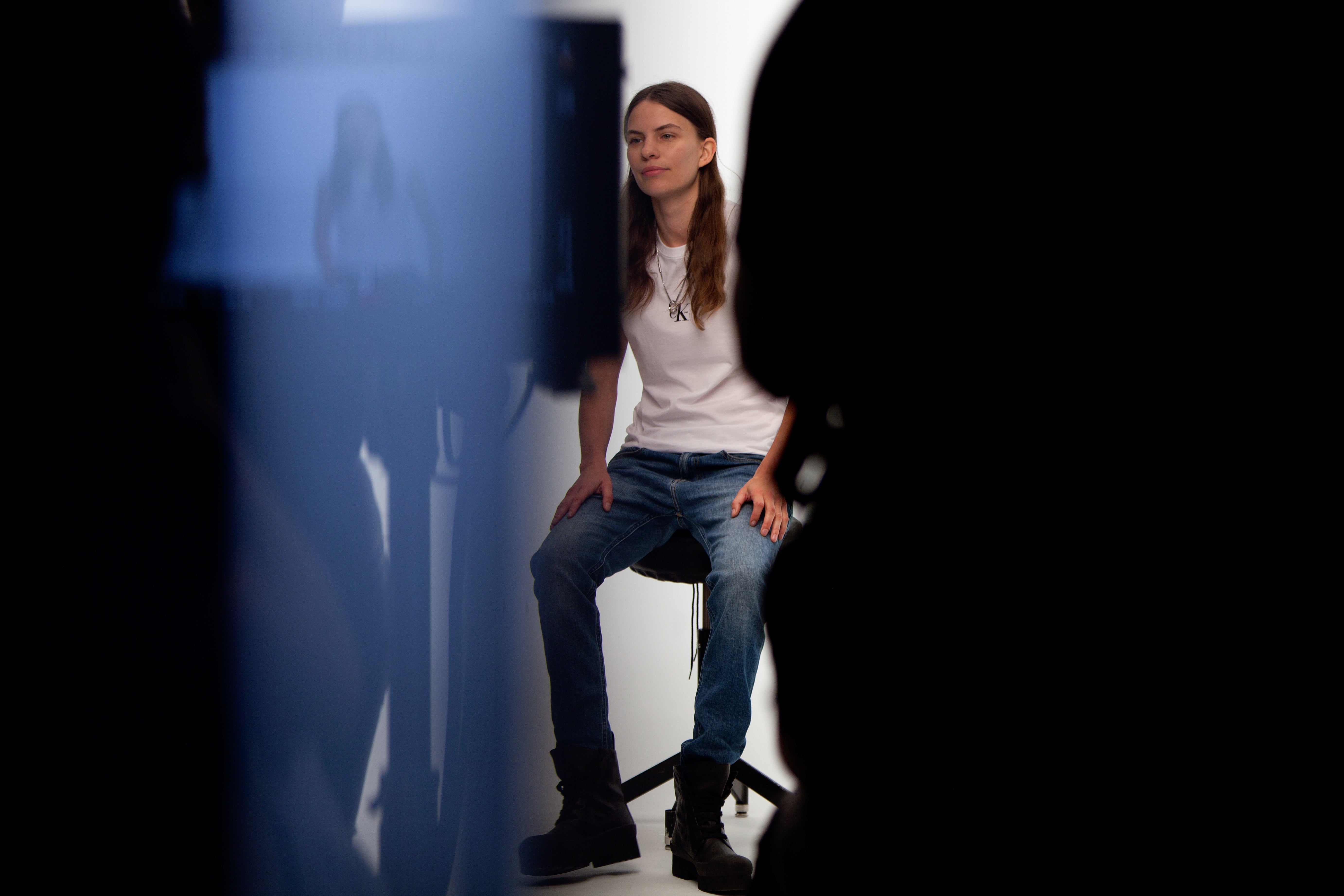 Eliot Sumner v zákulisí kampaně CK Everyone Eliot Sumner v zákulisí kampaně CK Everyone