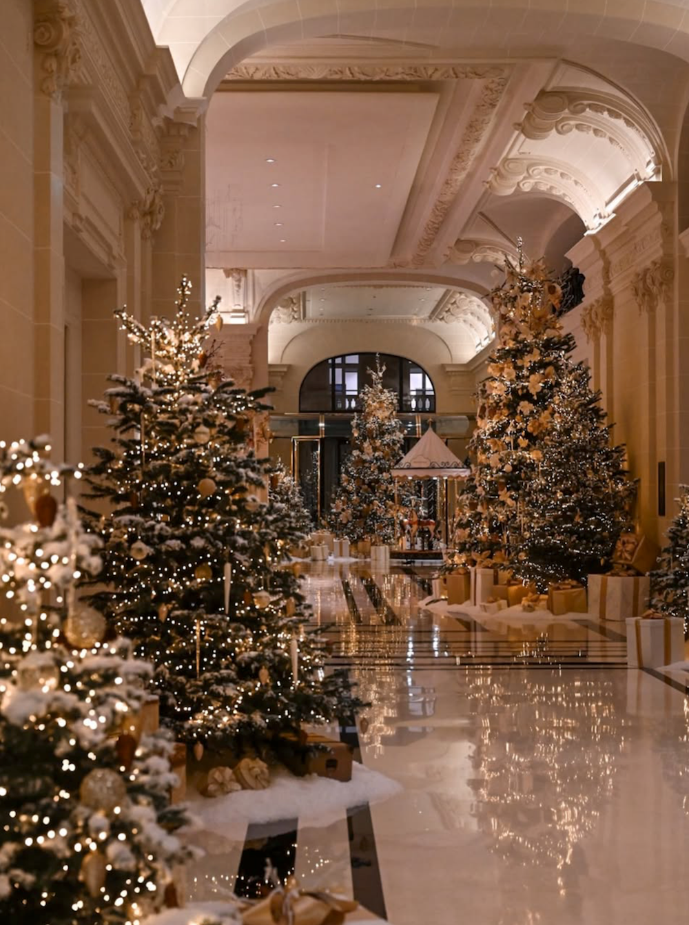 Šest nejkrásnějších vánočních hotelů světa, kde svátky vypadají jako z filmové scény