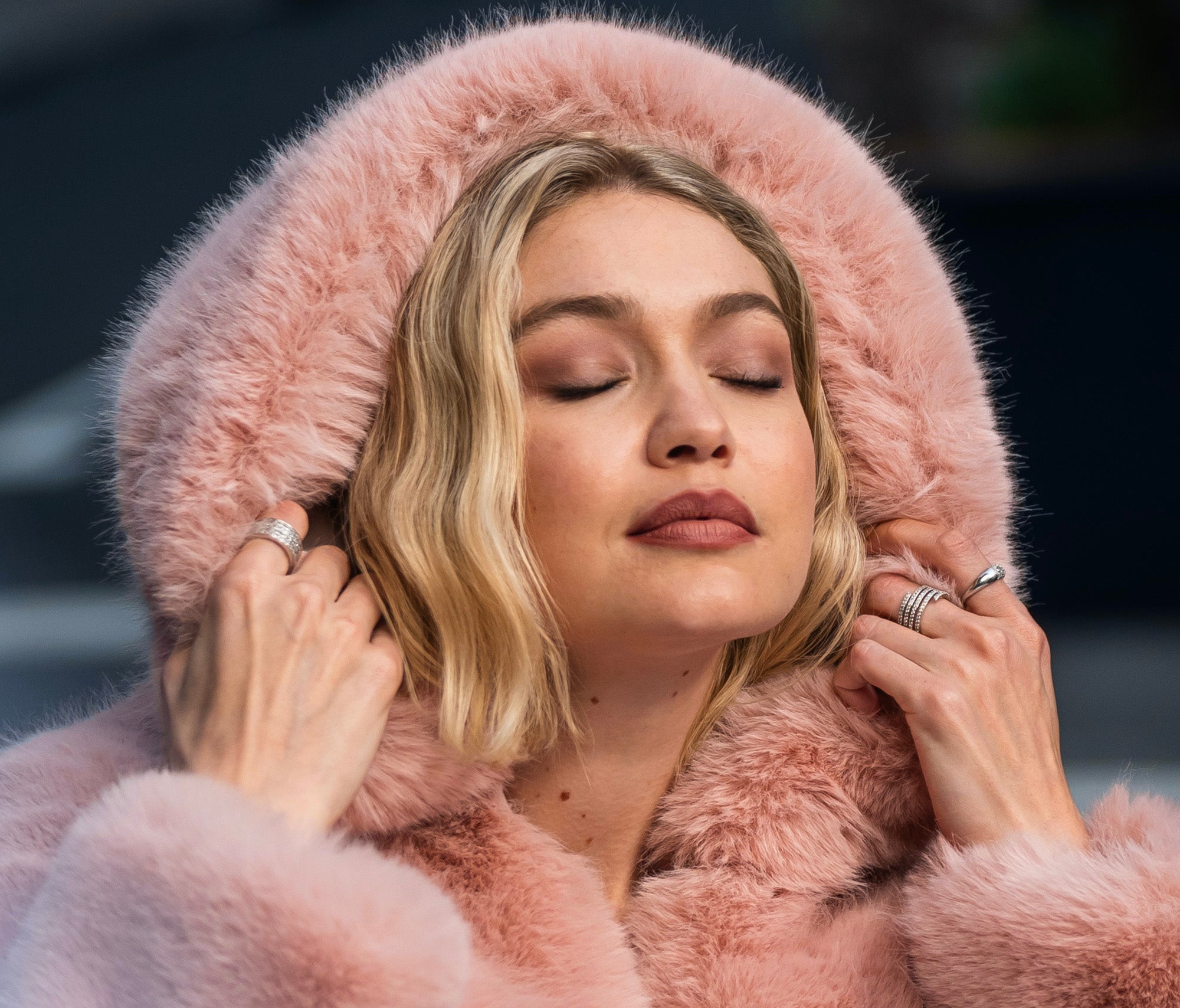 Zimní péče o pleť pod lupou. Aktivní ingredience, které fungují, a ty, kterým se raději vyhnout