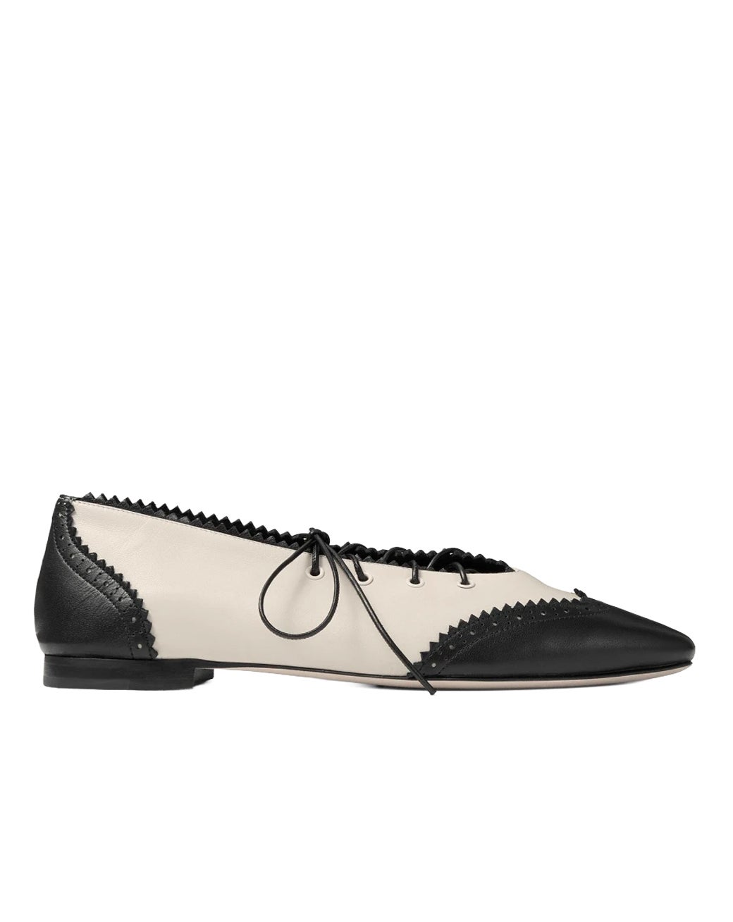 Černo-slonovinové kožené zavazovací boty, JIMMY CHOO, 650 €