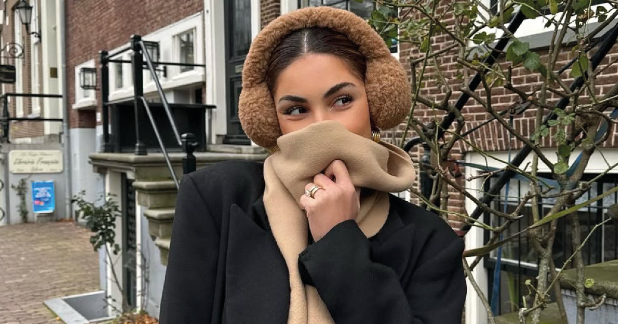 V čem přežít zimu. Pleteniny, kašmír a ostatní měkké siluety 