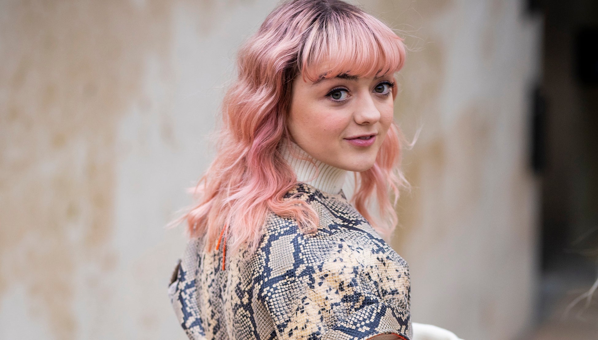 Růžové vlasy celebrit, které vás budou v létě inspirovat