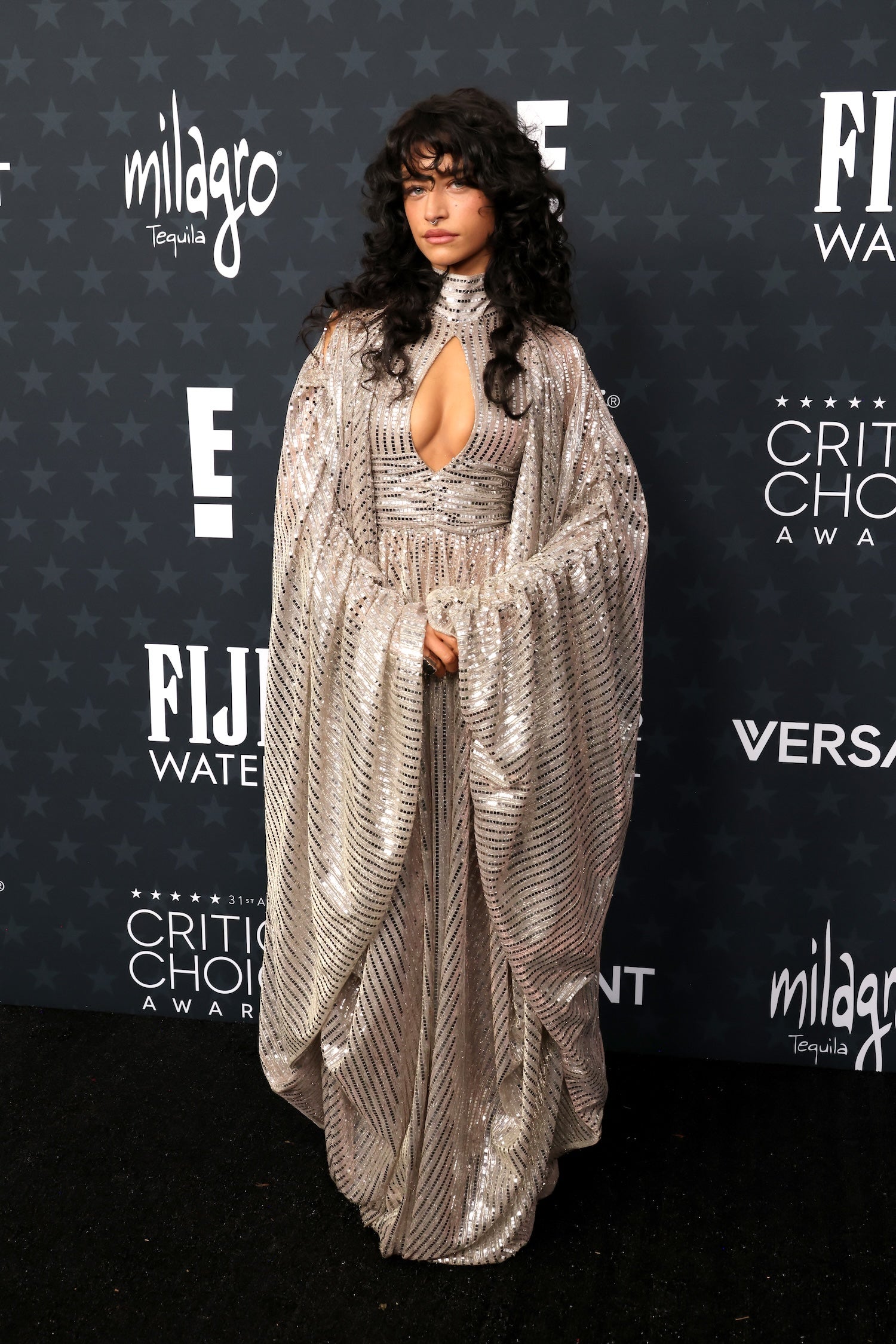 Odessa A'zion v šatech OTT Dubai na Critics Choice Awards v Santa Monice, 4. ledna 2026