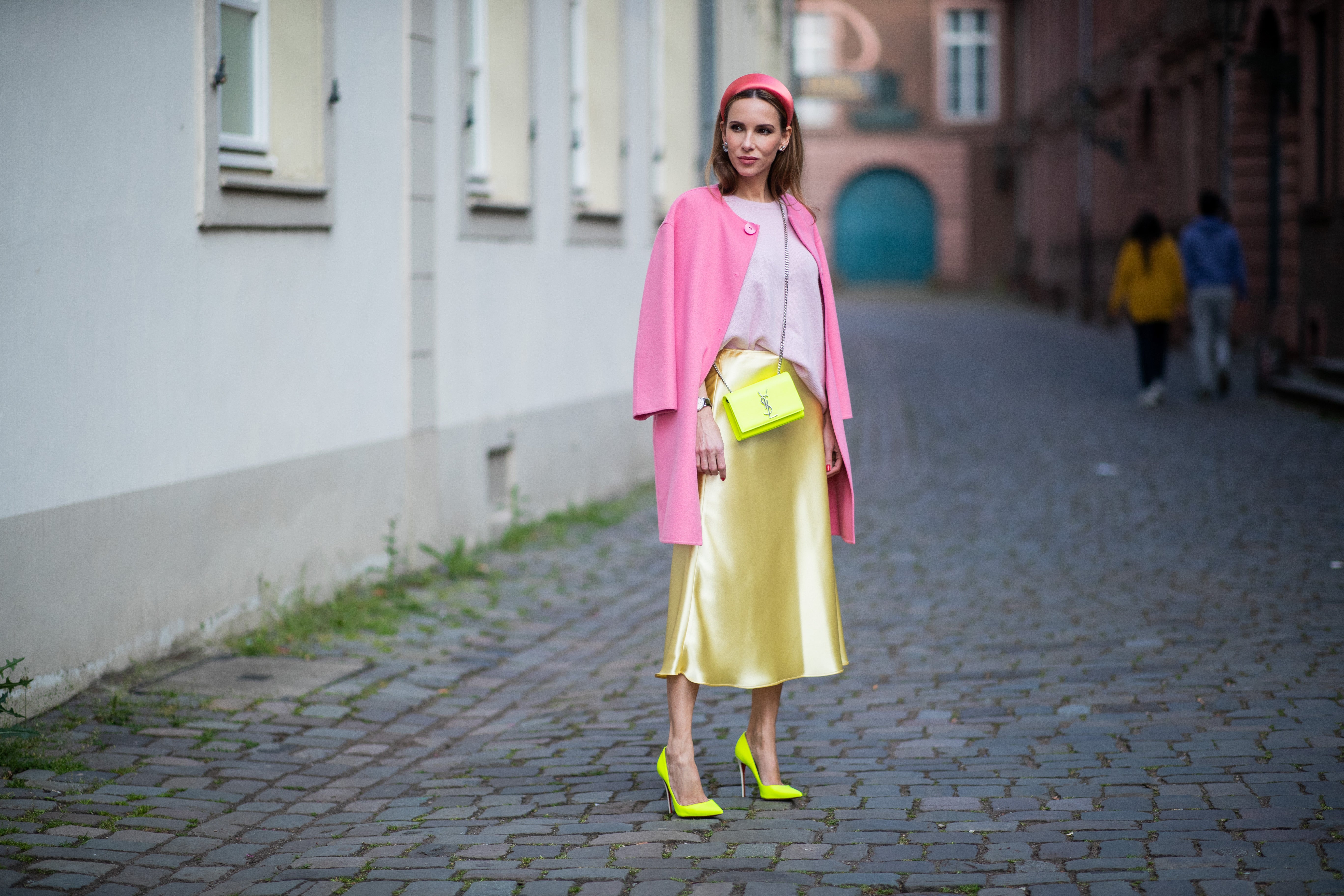 Hedvábná sukně: jak a kam ji nosit?