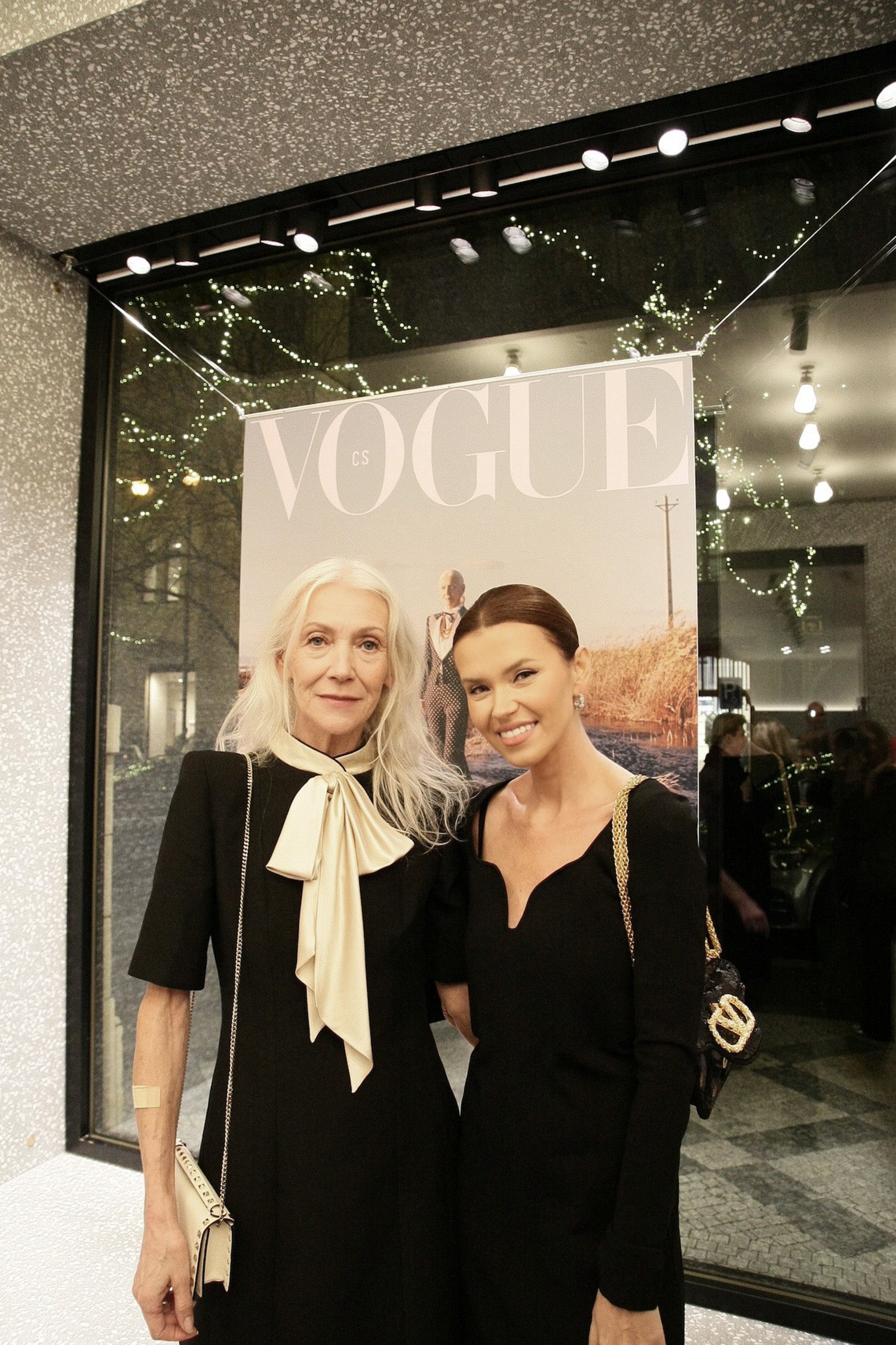 Odhalení lednové titulky Vogue s Hanou Janatou, hvězdou kampaně Valentino 